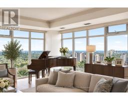 3302 - 2181 YONGE STREET, Toronto, Ontario