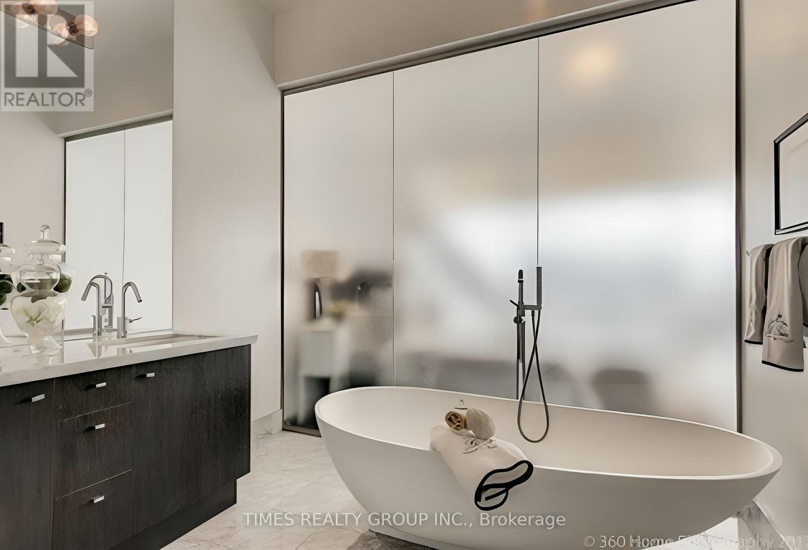 Ph1302 - 39 Queens Quay E. Street E, Toronto, Ontario  M5E 0A5 - Photo 10 - C13858596
