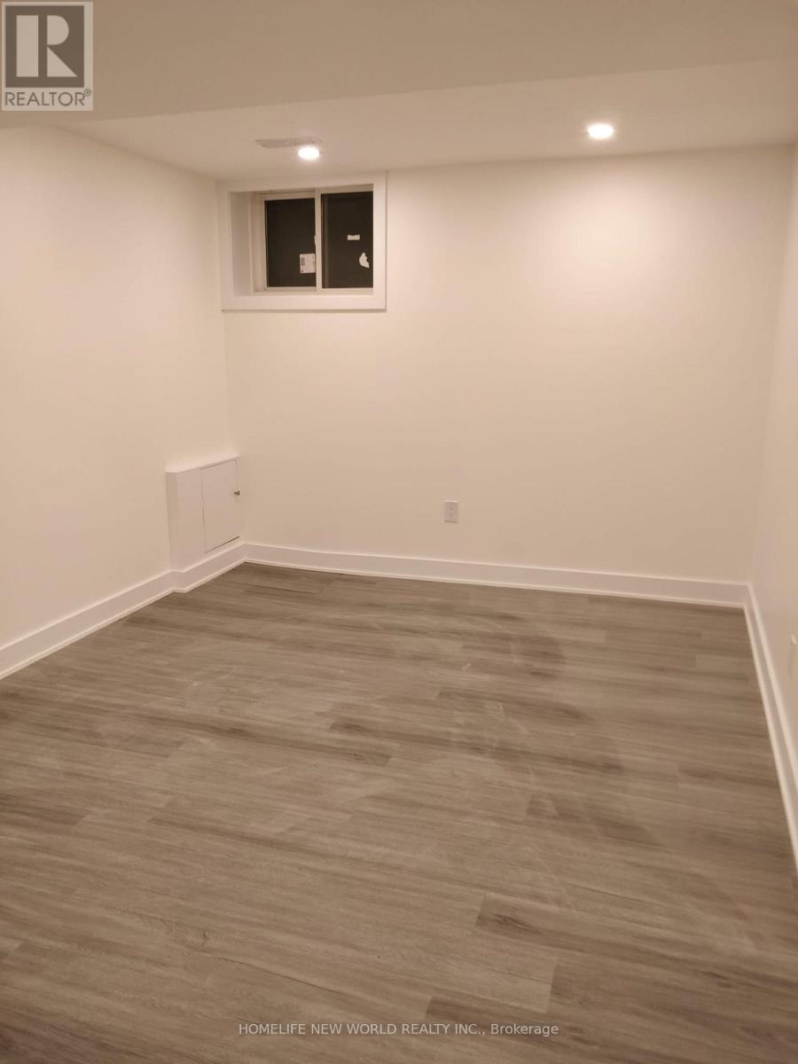 Lower - 1185 Woodbine Avenue, Toronto, Ontario  M4C 4E1 - Photo 6 - E13858610