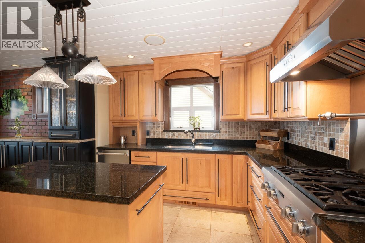 39 3939 Indian River Drive, North Vancouver, British Columbia  V7G 2P6 - Photo 11 - R3170423