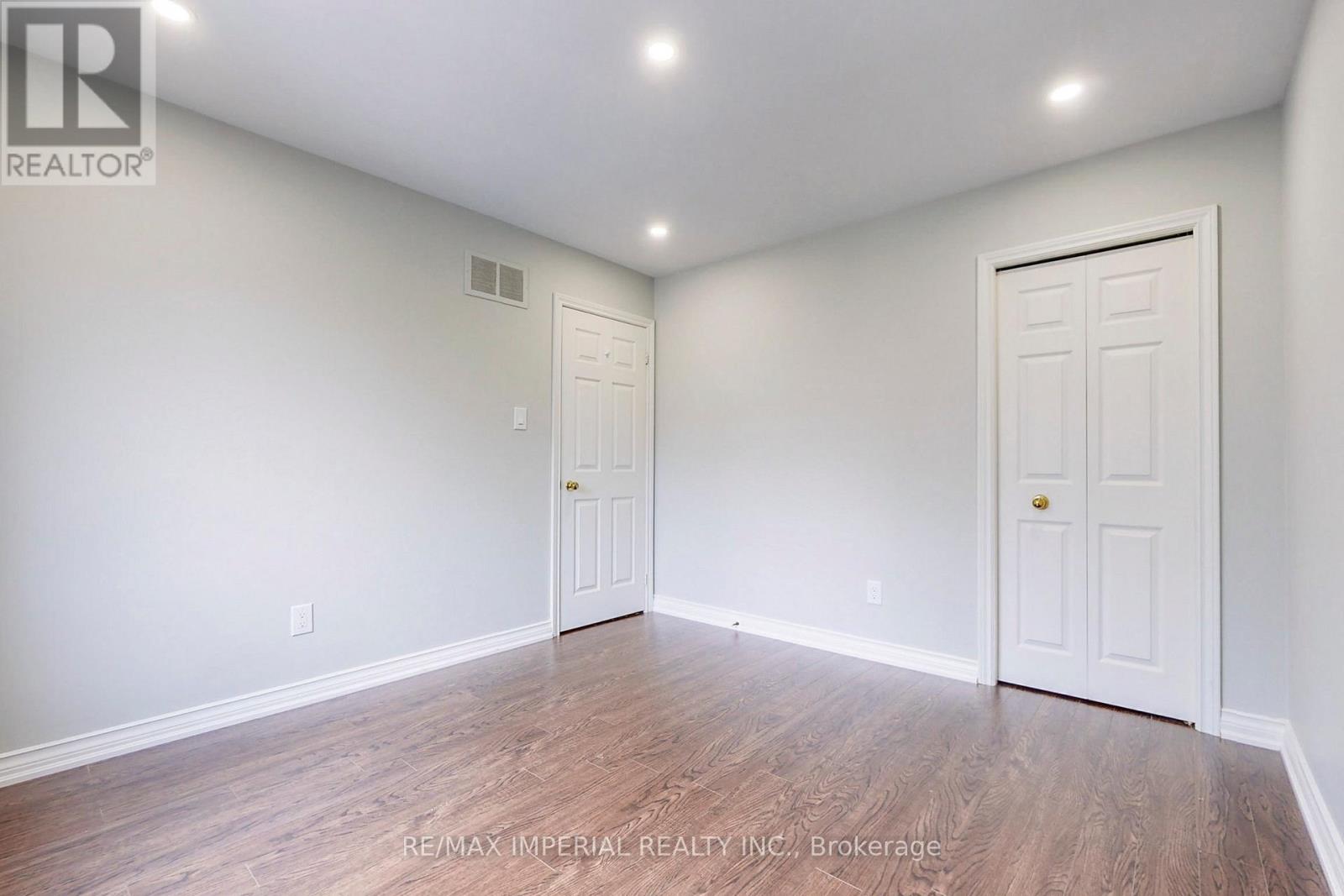 2 Craigleith Crescent, Richmond Hill, Ontario  L4E 2L5 - Photo 28 - N13858602