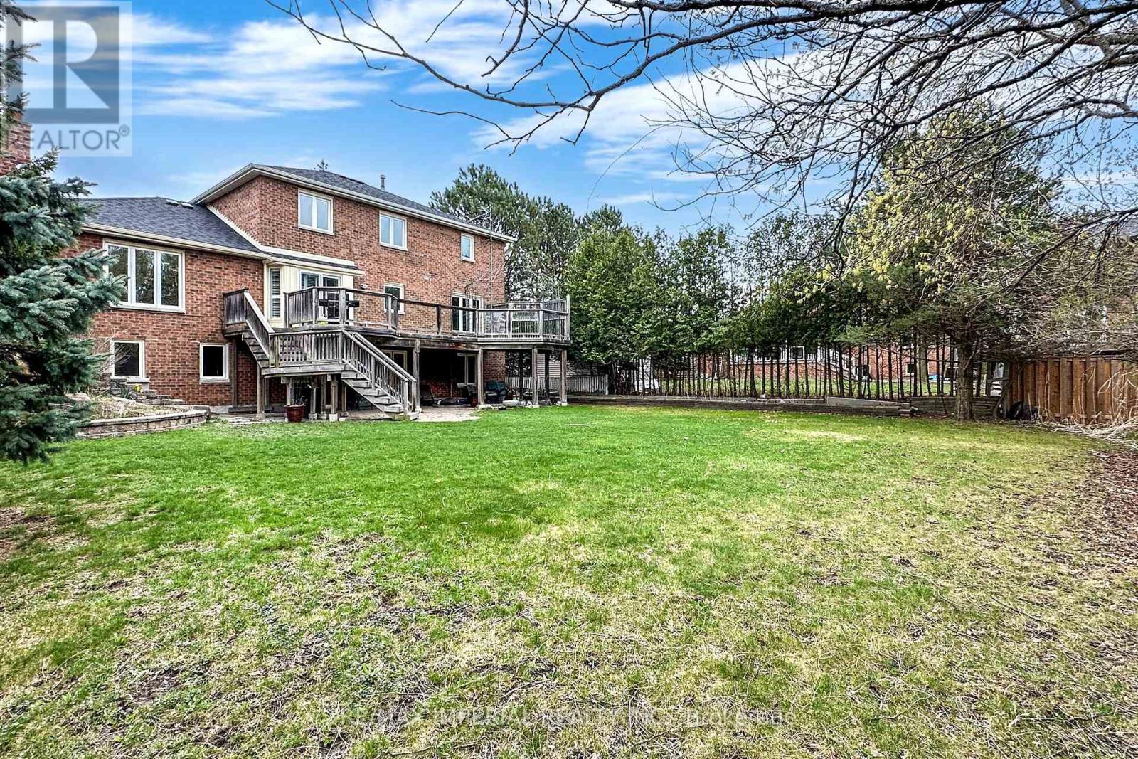 2 Craigleith Crescent, Richmond Hill, Ontario  L4E 2L5 - Photo 38 - N13858602