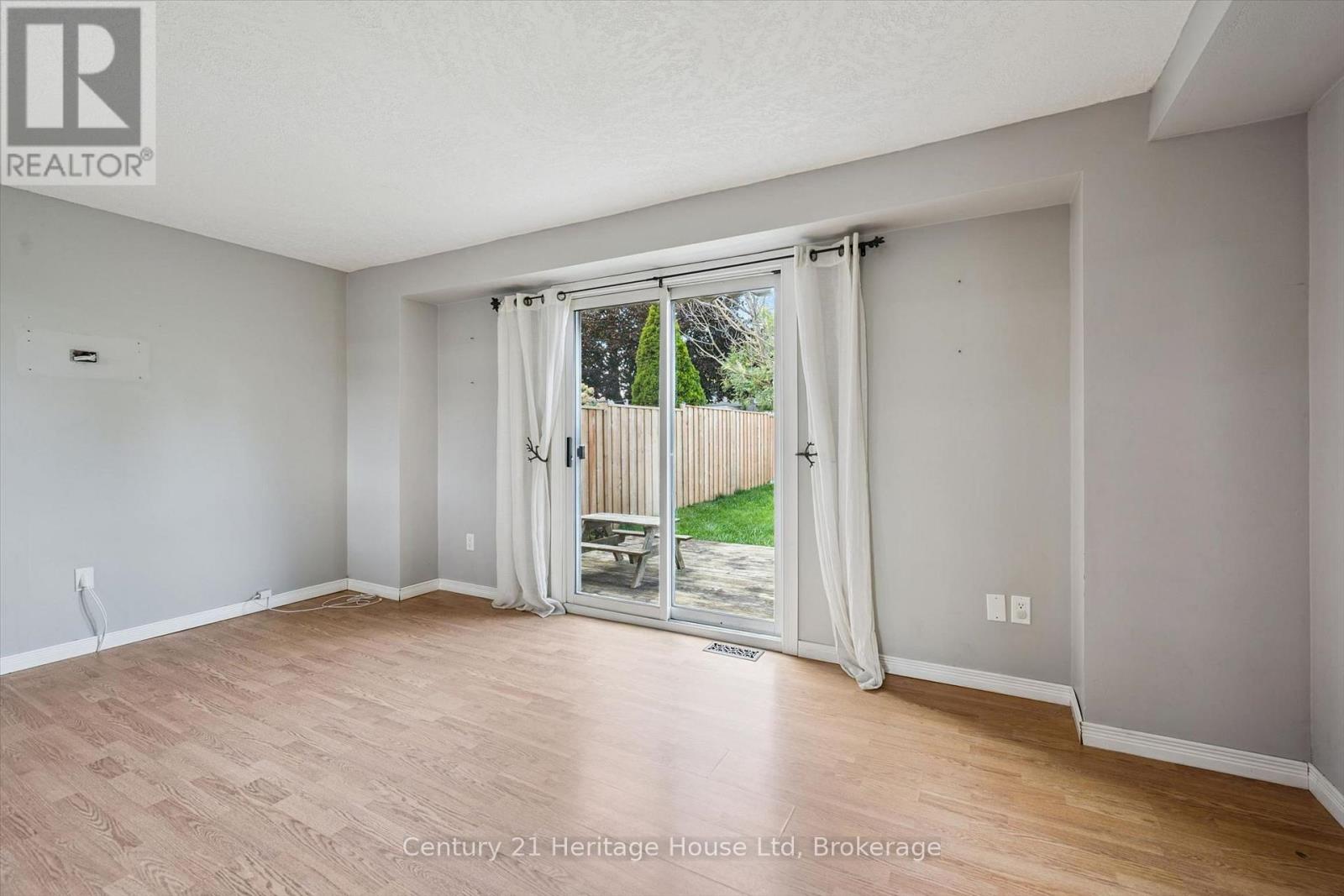 279 Strathallan Street, Centre Wellington, Ontario  N1M 3L6 - Photo 18 - X13836018