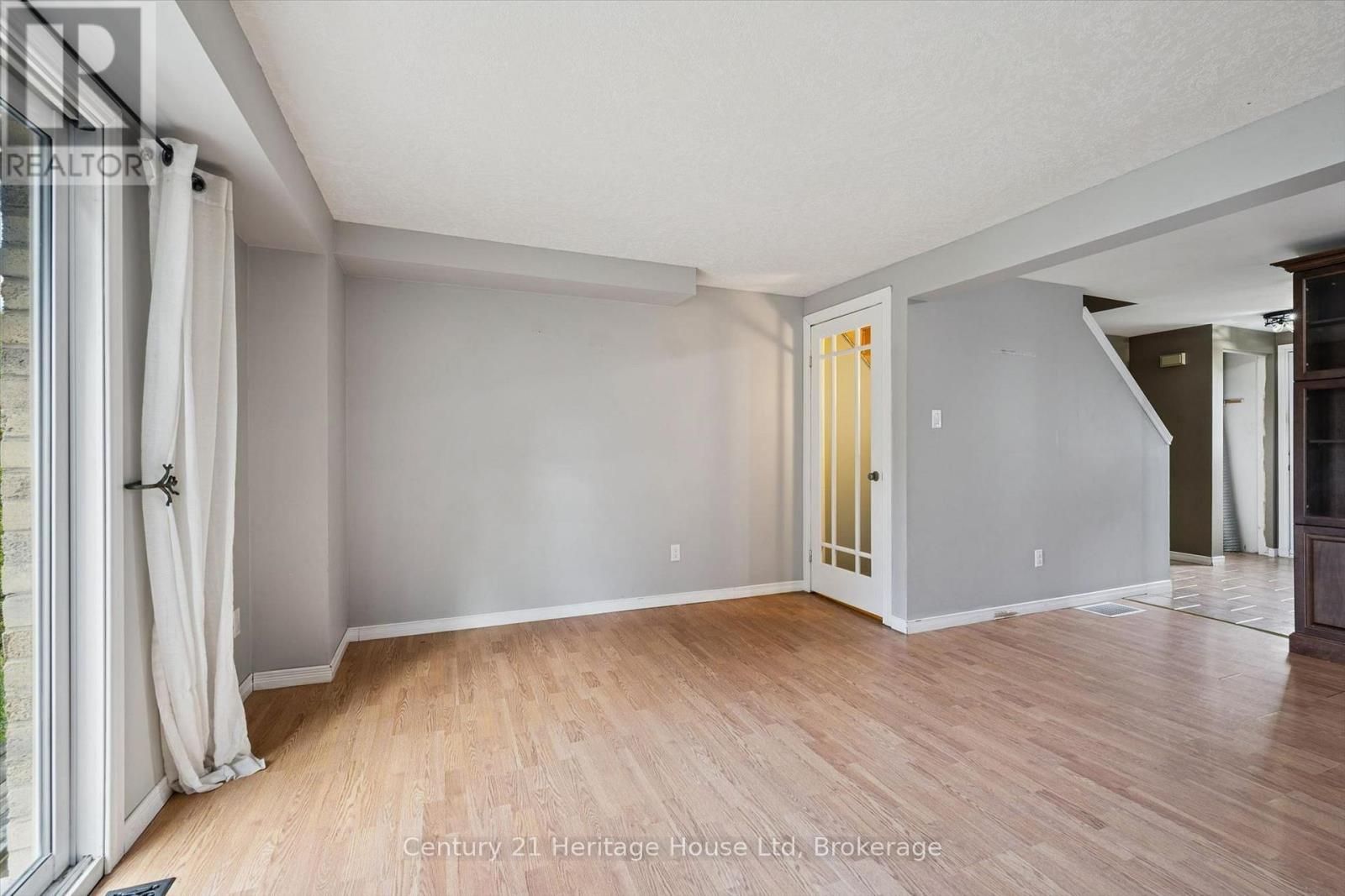 279 Strathallan Street, Centre Wellington, Ontario  N1M 3L6 - Photo 17 - X13836018