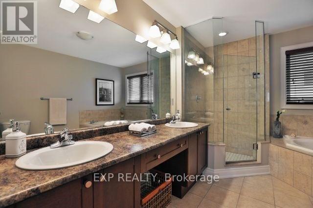 2209 Blackbird Court, Oakville, Ontario  L6M 5E6 - Photo 9 - W13858554