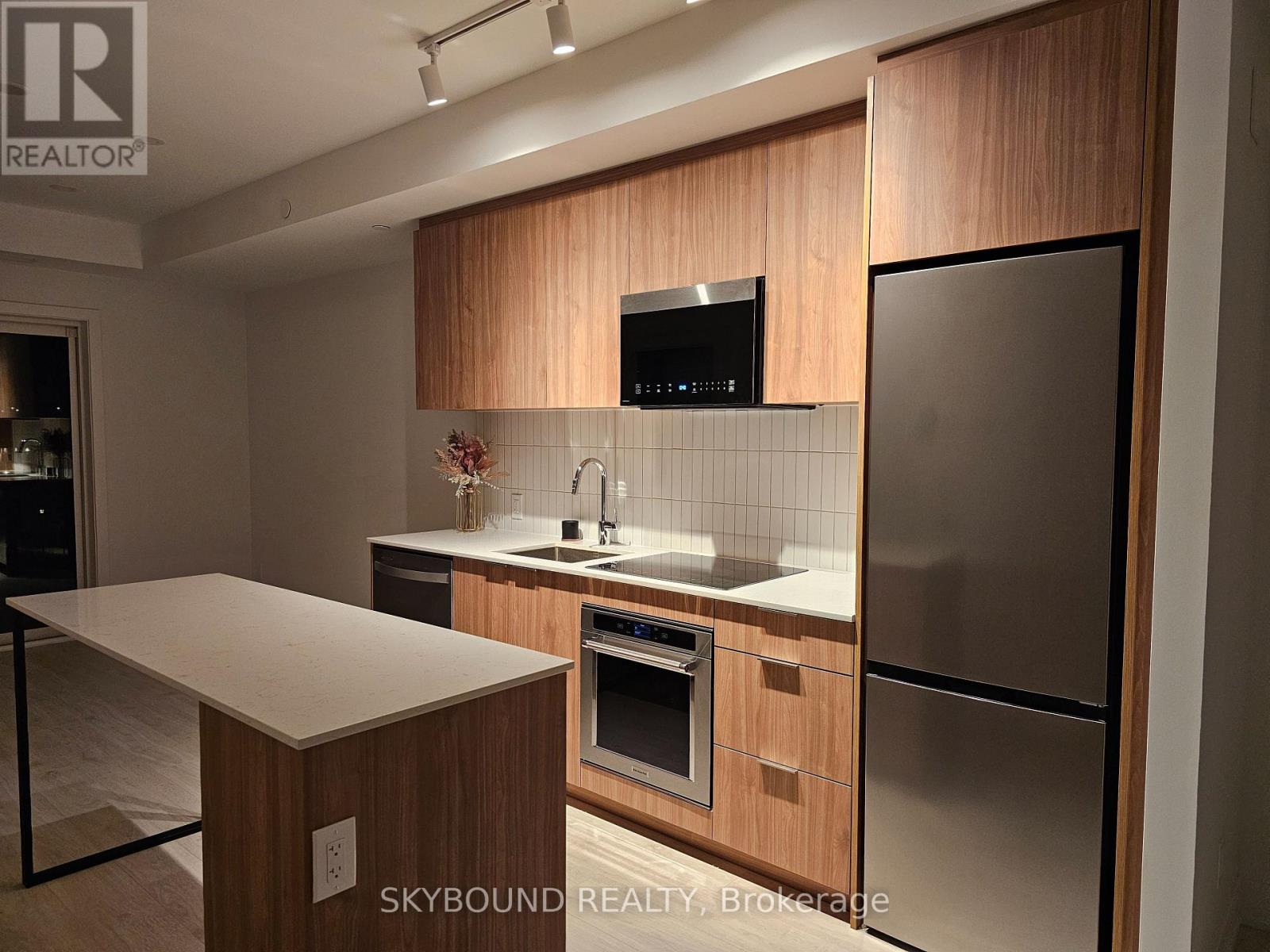 522 - 3008 William Cutmore Boulevard, Oakville, Ontario  L6H 7G1 - Photo 2 - W13858560
