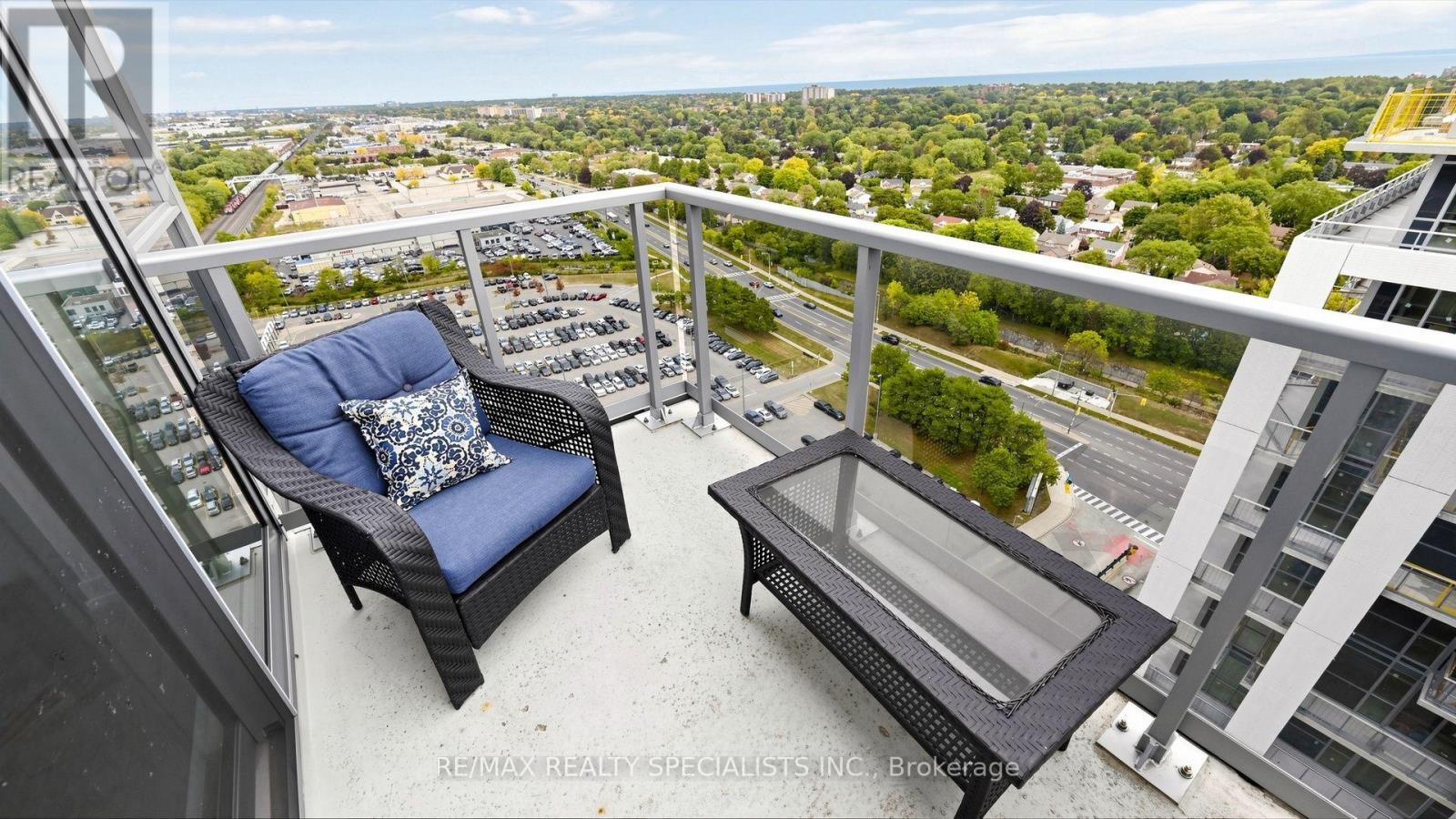 2004 - 2093 Fairview Street, Burlington, Ontario  L7R 0E6 - Photo 19 - W13858572