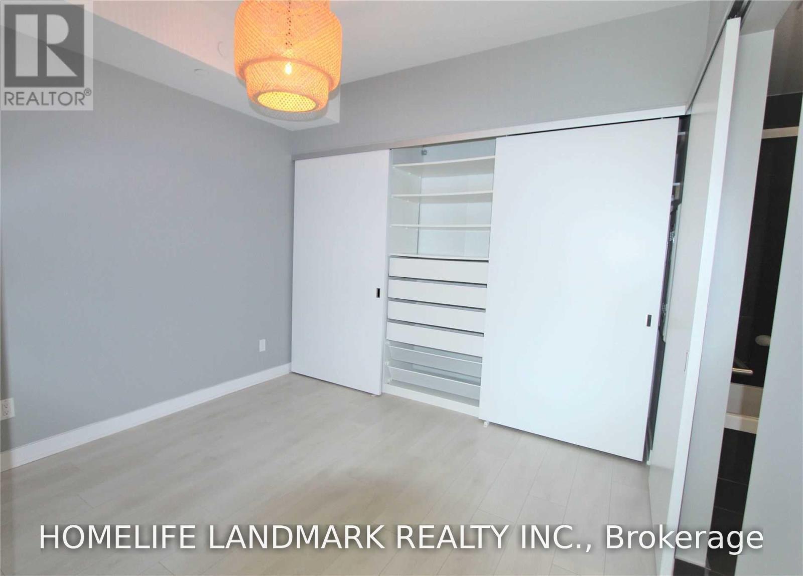 315 - 1990 Bloor Street W, Toronto, Ontario  M6P 3L1 - Photo 4 - W13858582