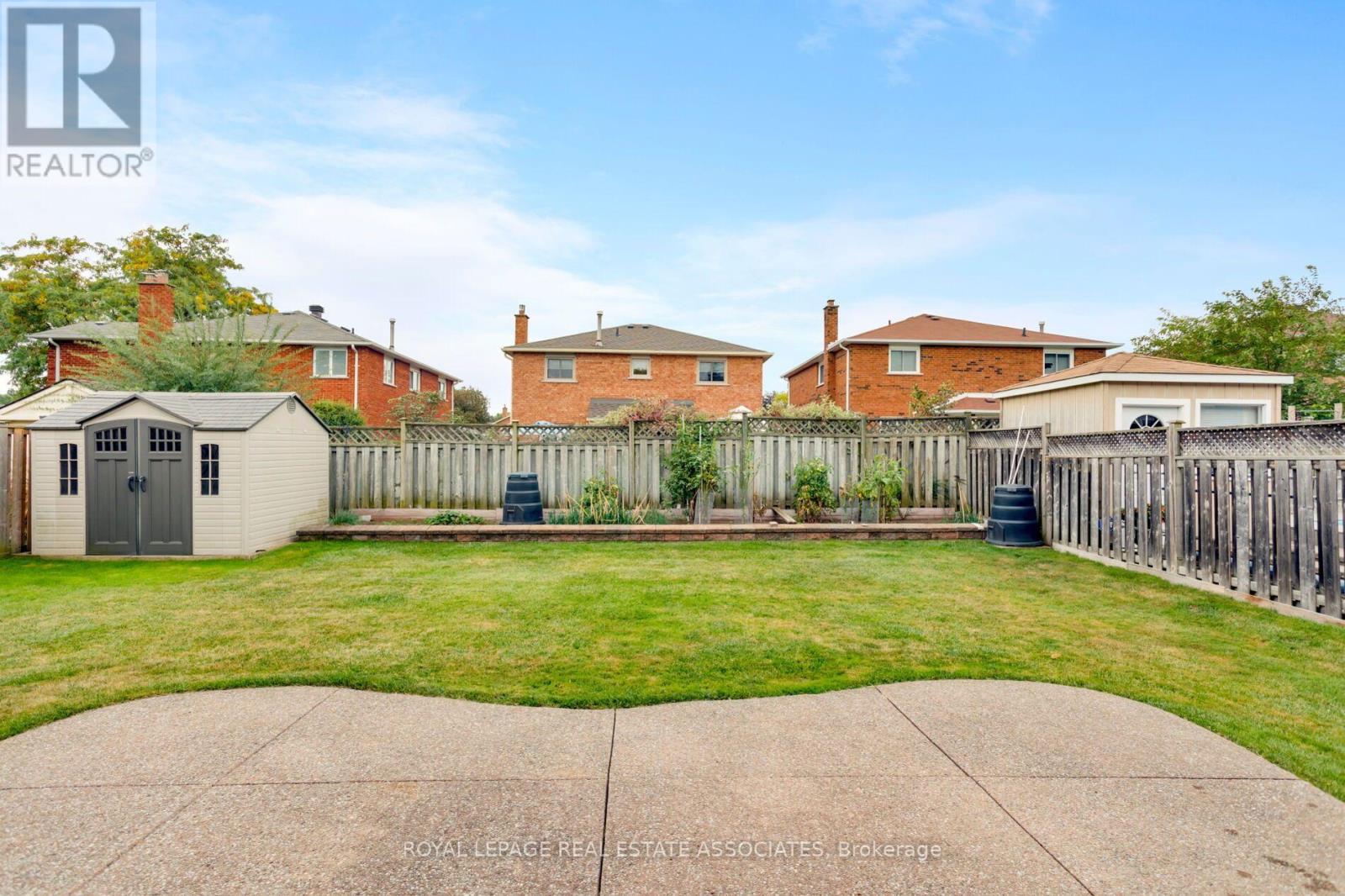 1410 Wakehurst Crescent, Oakville, Ontario  L6J 6T6 - Photo 19 - W13858636