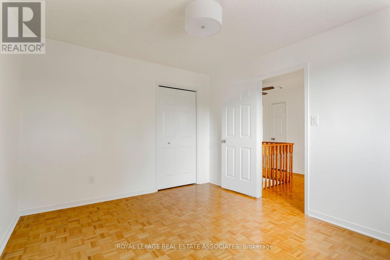 1410 Wakehurst Crescent, Oakville, Ontario  L6J 6T6 - Photo 36 - W13858636