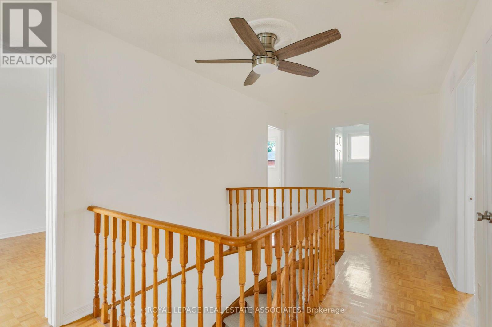 1410 Wakehurst Crescent, Oakville, Ontario  L6J 6T6 - Photo 40 - W13858636