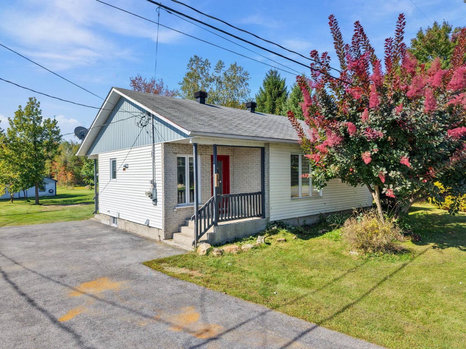 133 Rg St-Joseph Saint-Chrysostome Quebec Canada J0S1R0