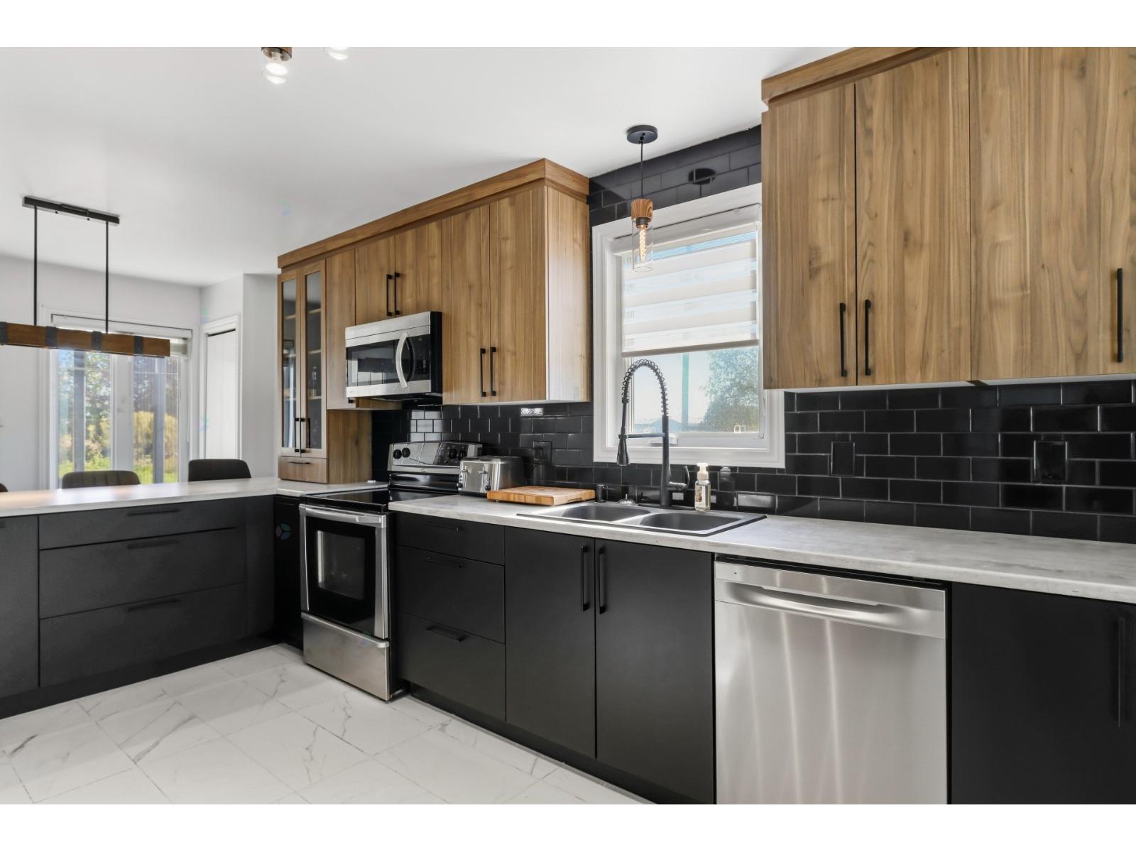 133 Rg St-Joseph Saint-Chrysostome Quebec Canada J0S1R0 5