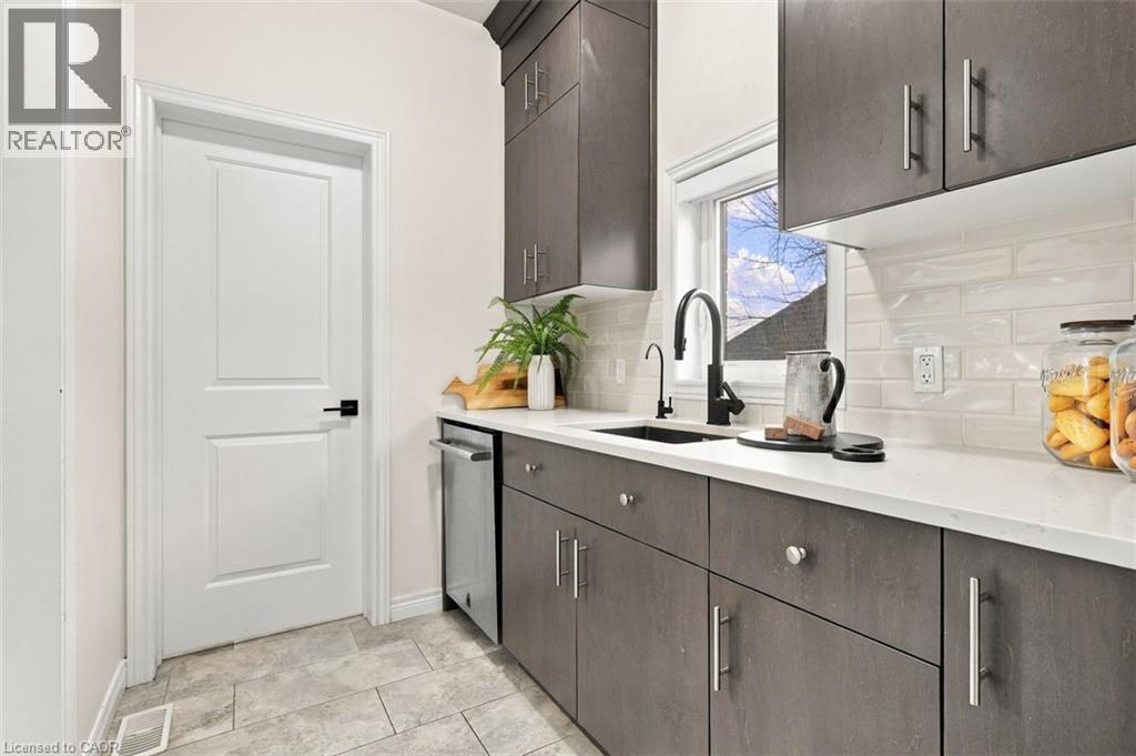 905 Broadacre Place, Kitchener, Ontario  N2R 0S6 - Photo 10 - 40855121