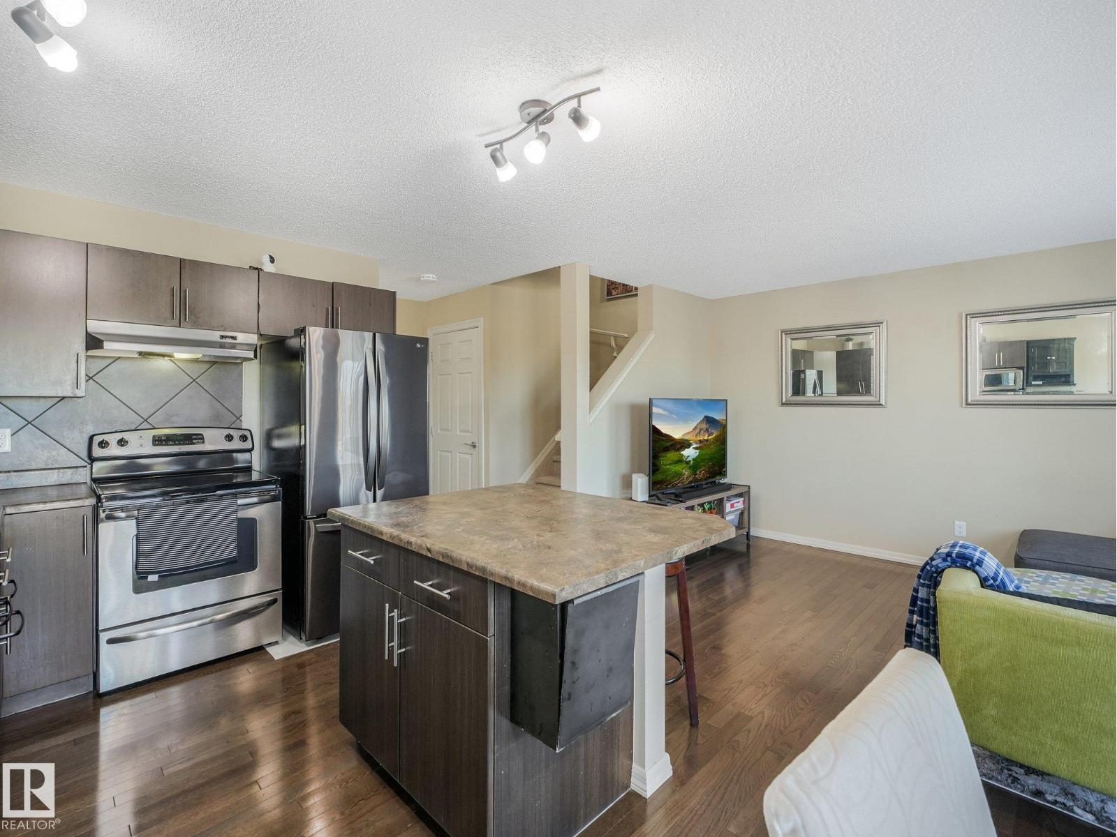 5220 1A AV SW