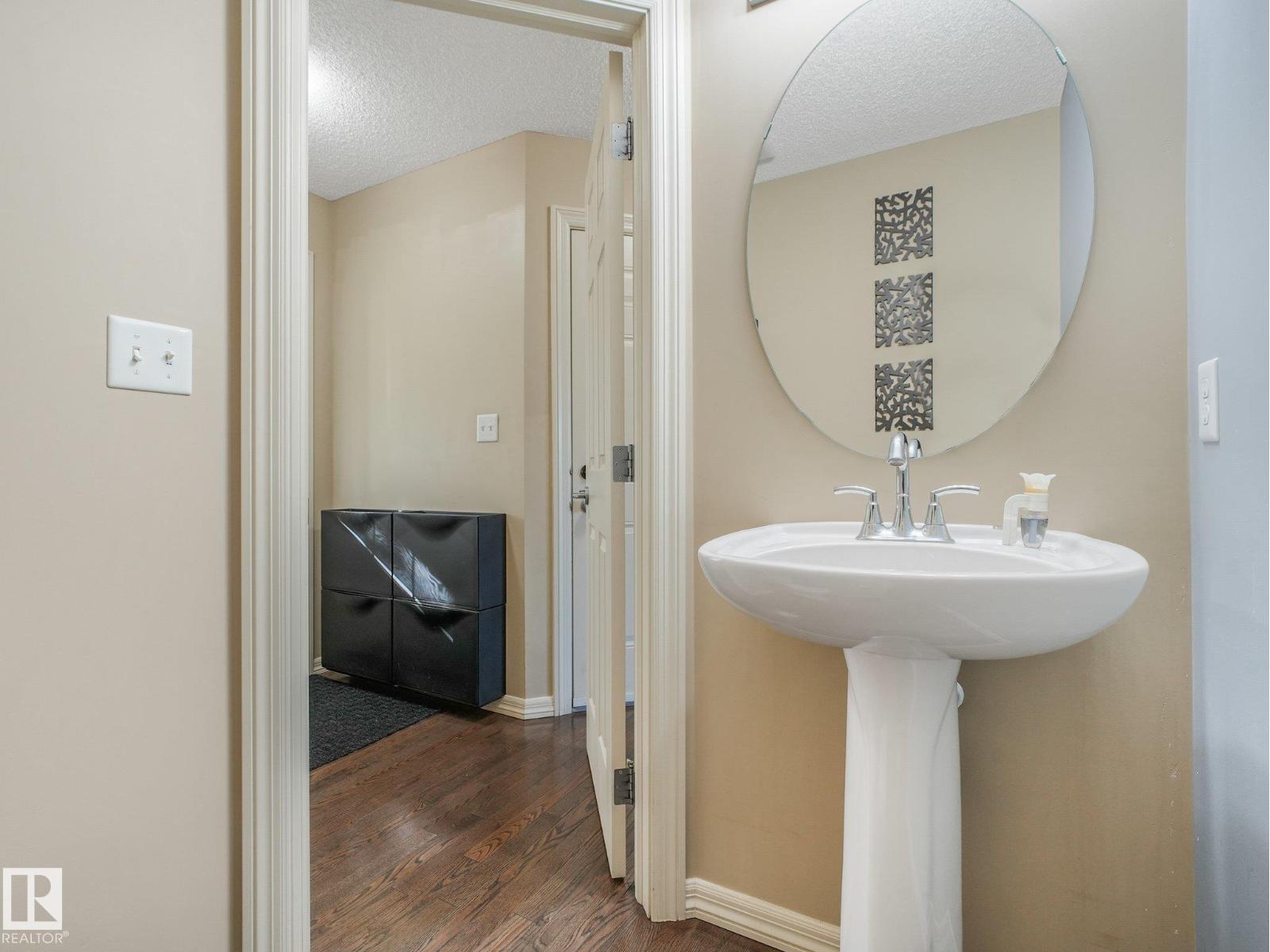 5220 1A AV SW