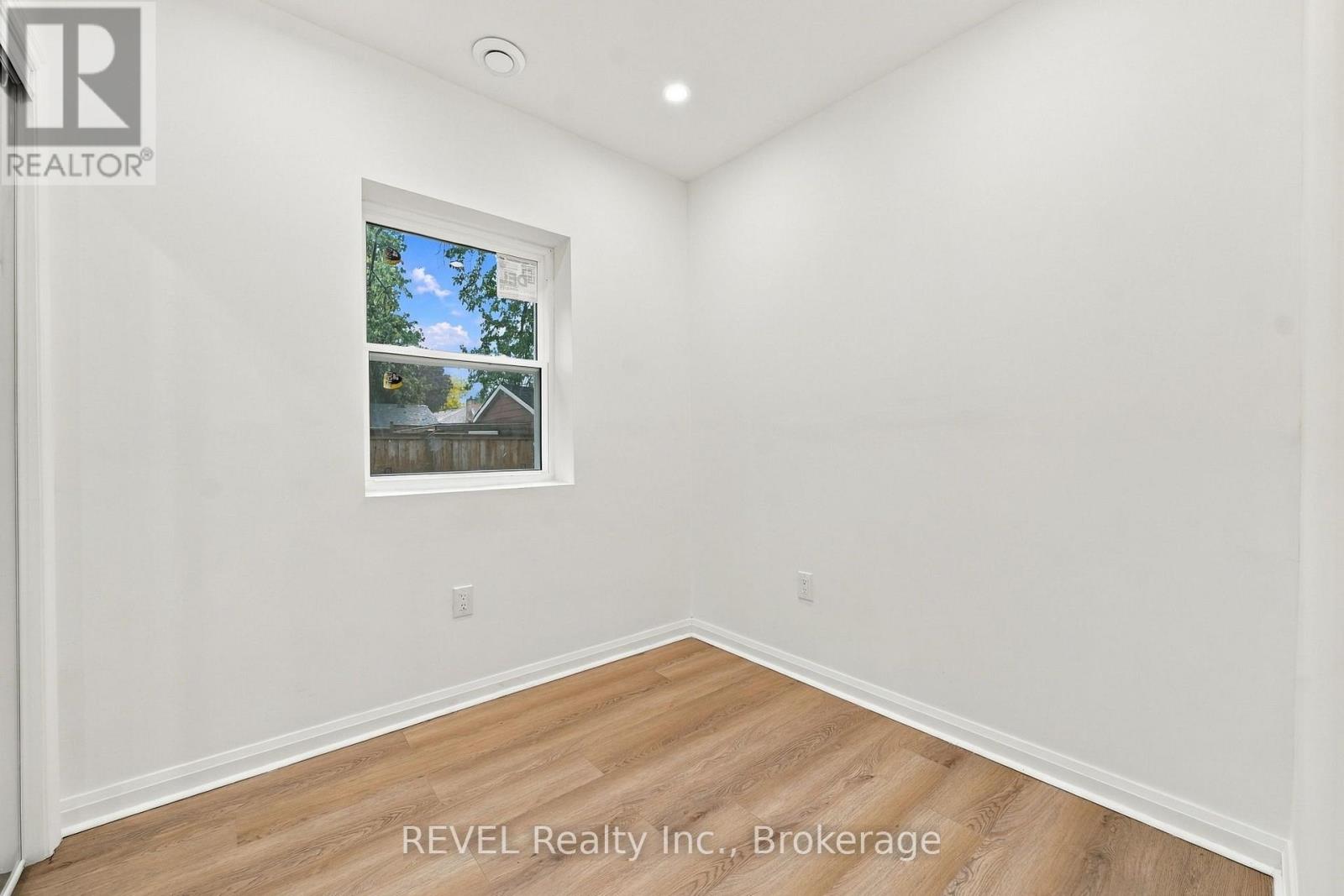 533a Carlton Street, St. Catharines, Ontario  L2M 4X6 - Photo 11 - X13858660