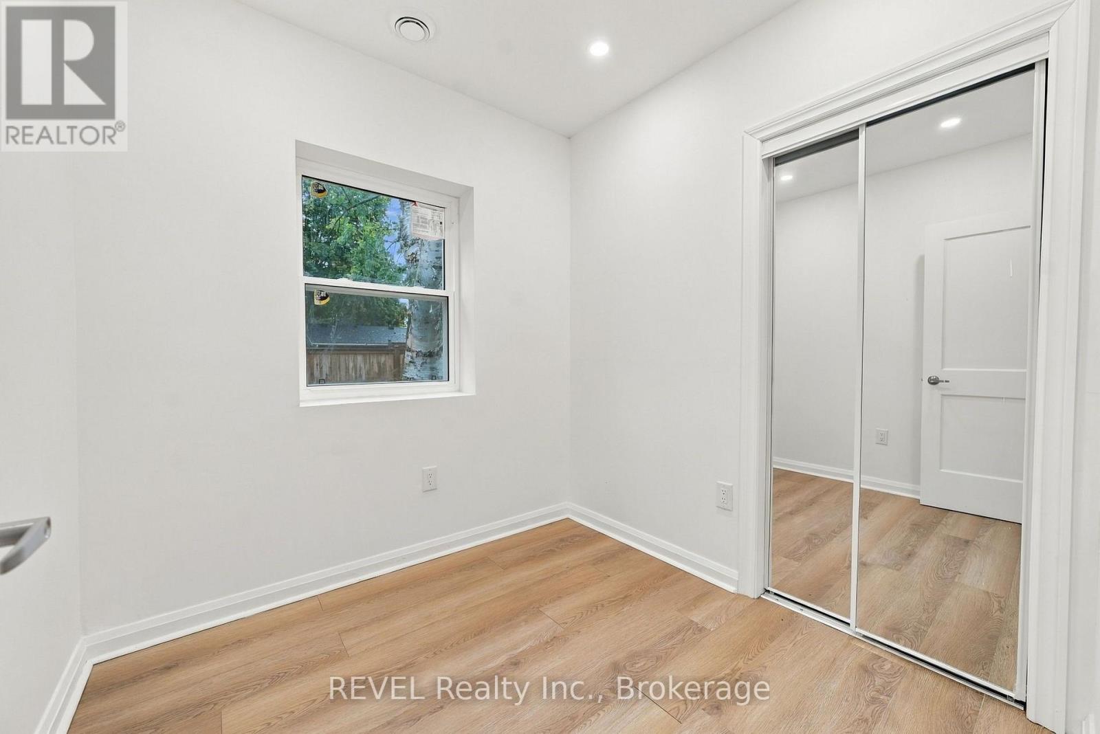 533a Carlton Street, St. Catharines, Ontario  L2M 4X6 - Photo 13 - X13858660