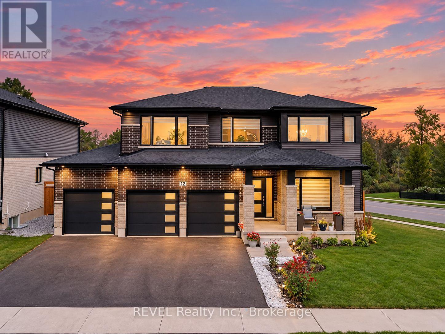 12 Westcott Road, Welland (West Welland), Ontario  L3C 0K9 - Photo 1 - X13858682