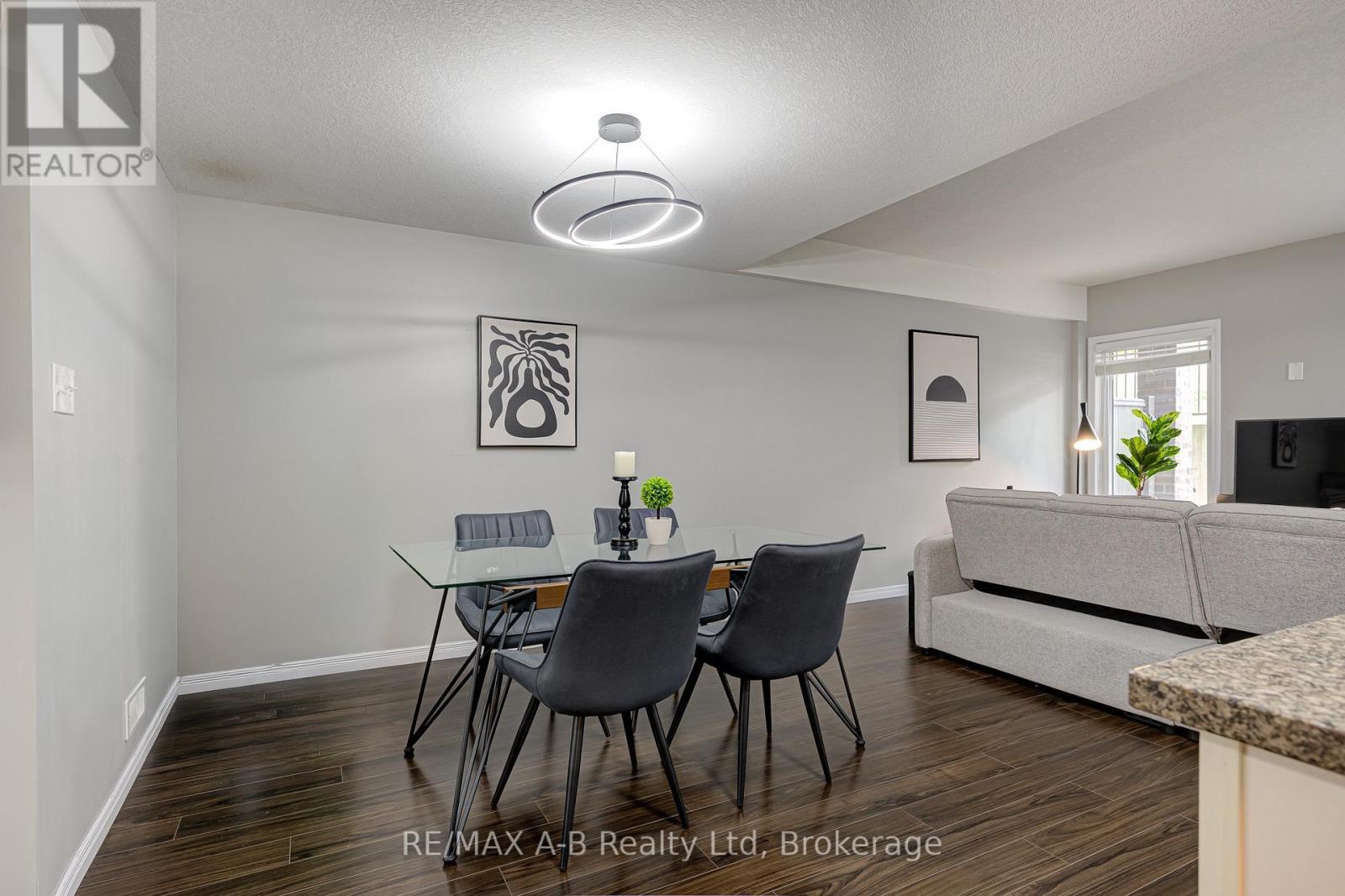 H - 242 Rachel Crescent, Kitchener, Ontario N2R 0E1 - Photo 10 - X13858694