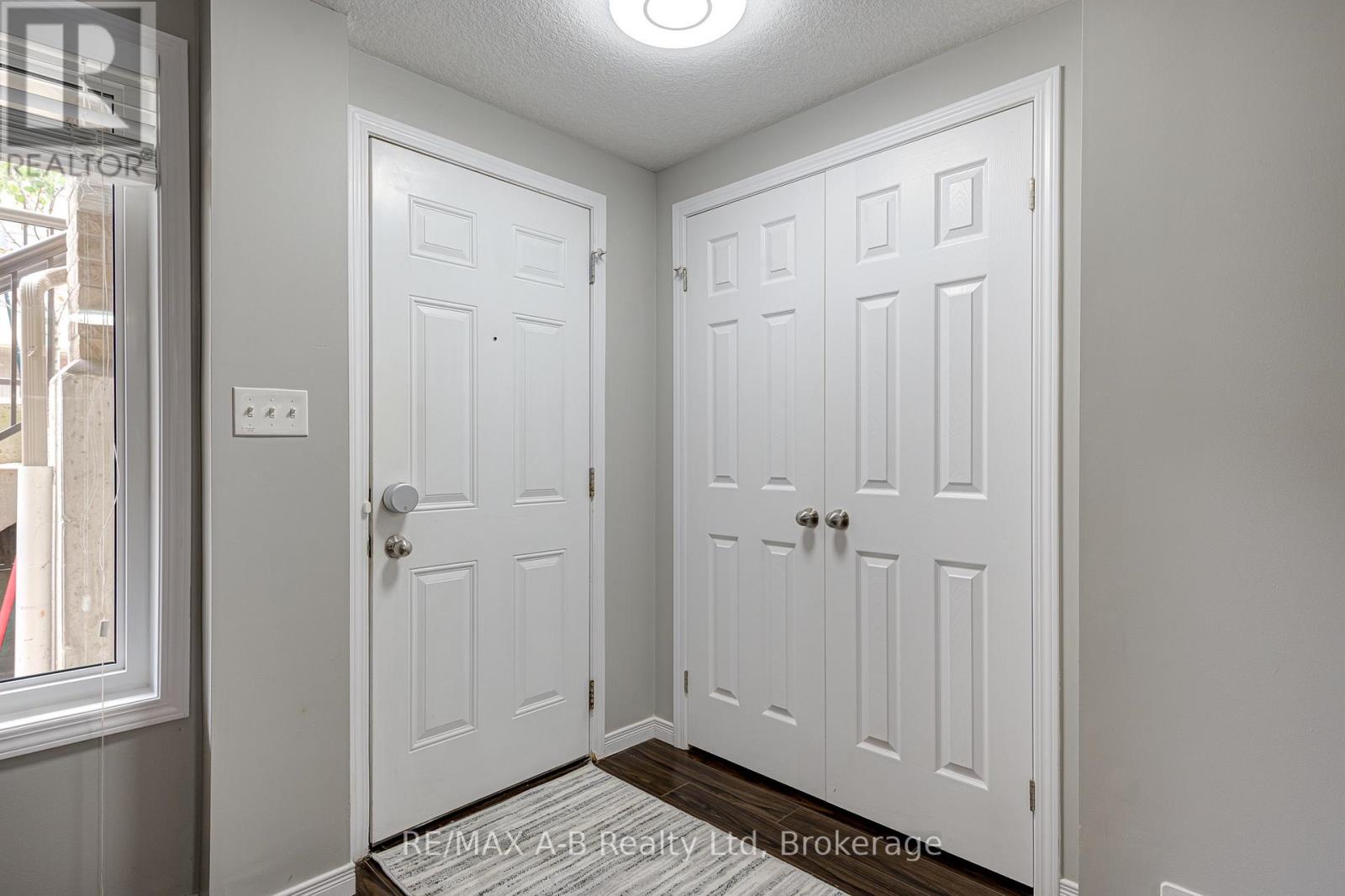 H - 242 Rachel Crescent, Kitchener, Ontario N2R 0E1 - Photo 7 - X13858694