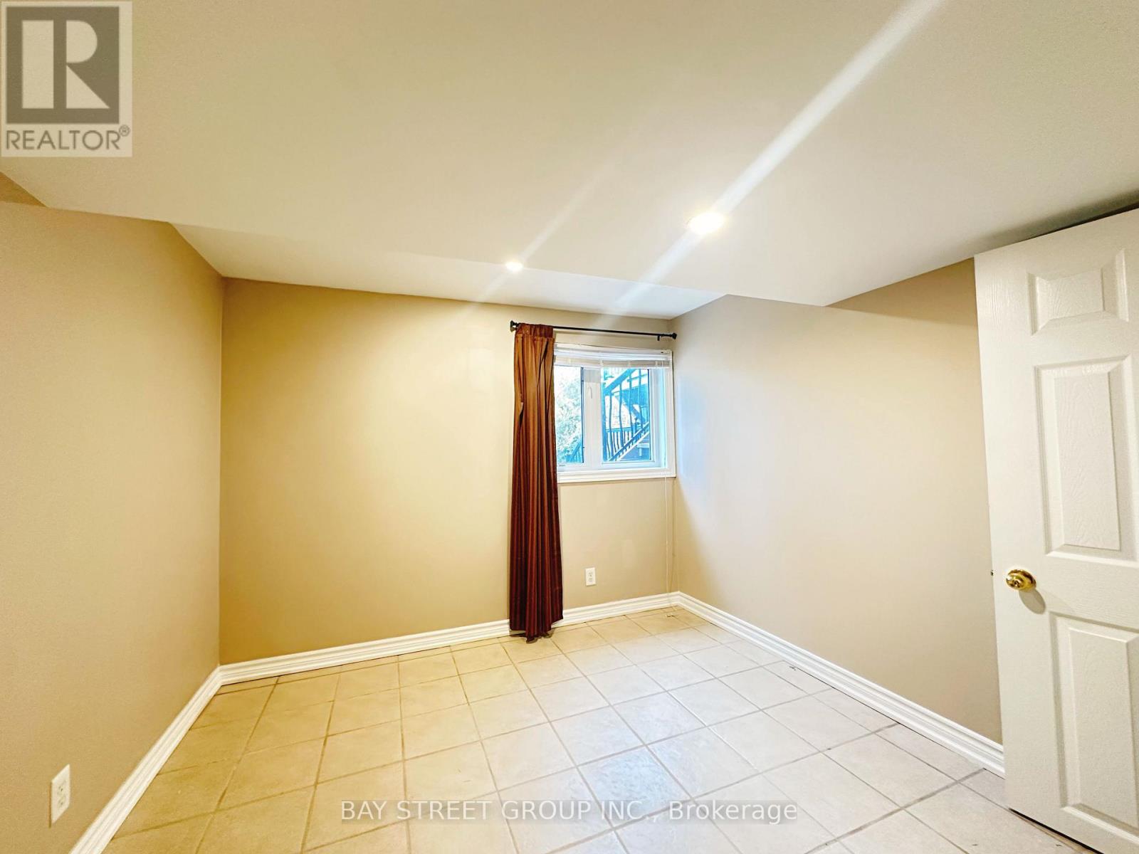 Basement - 77 Greenbank Drive, Richmond Hill, Ontario  L4E 4C7 - Photo 13 - N13858688