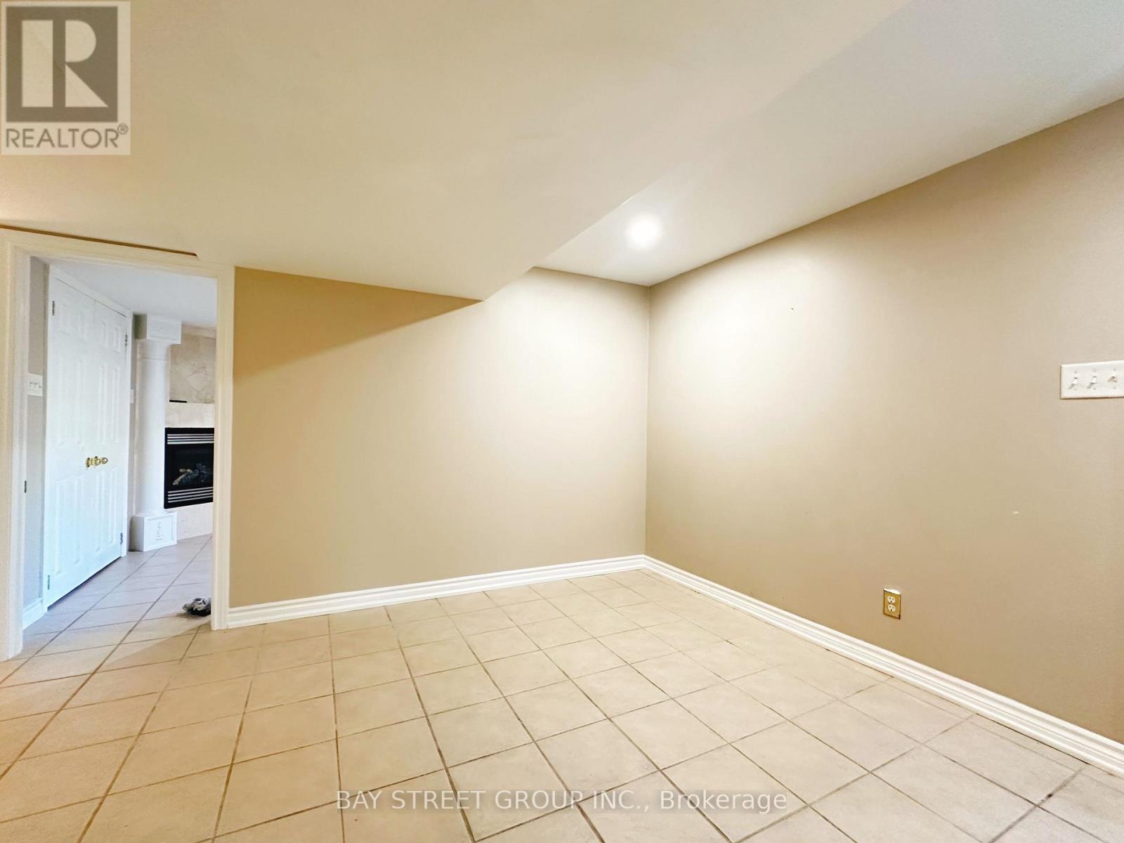 Basement - 77 Greenbank Drive, Richmond Hill, Ontario  L4E 4C7 - Photo 4 - N13858688