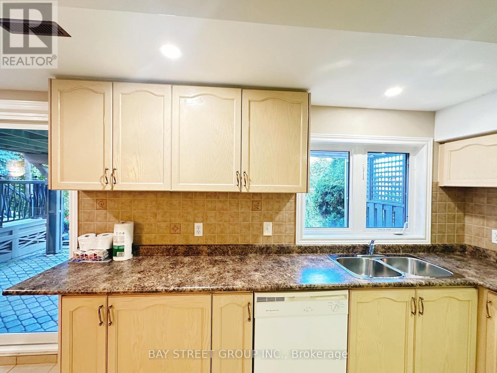 Basement - 77 Greenbank Drive, Richmond Hill, Ontario  L4E 4C7 - Photo 5 - N13858688