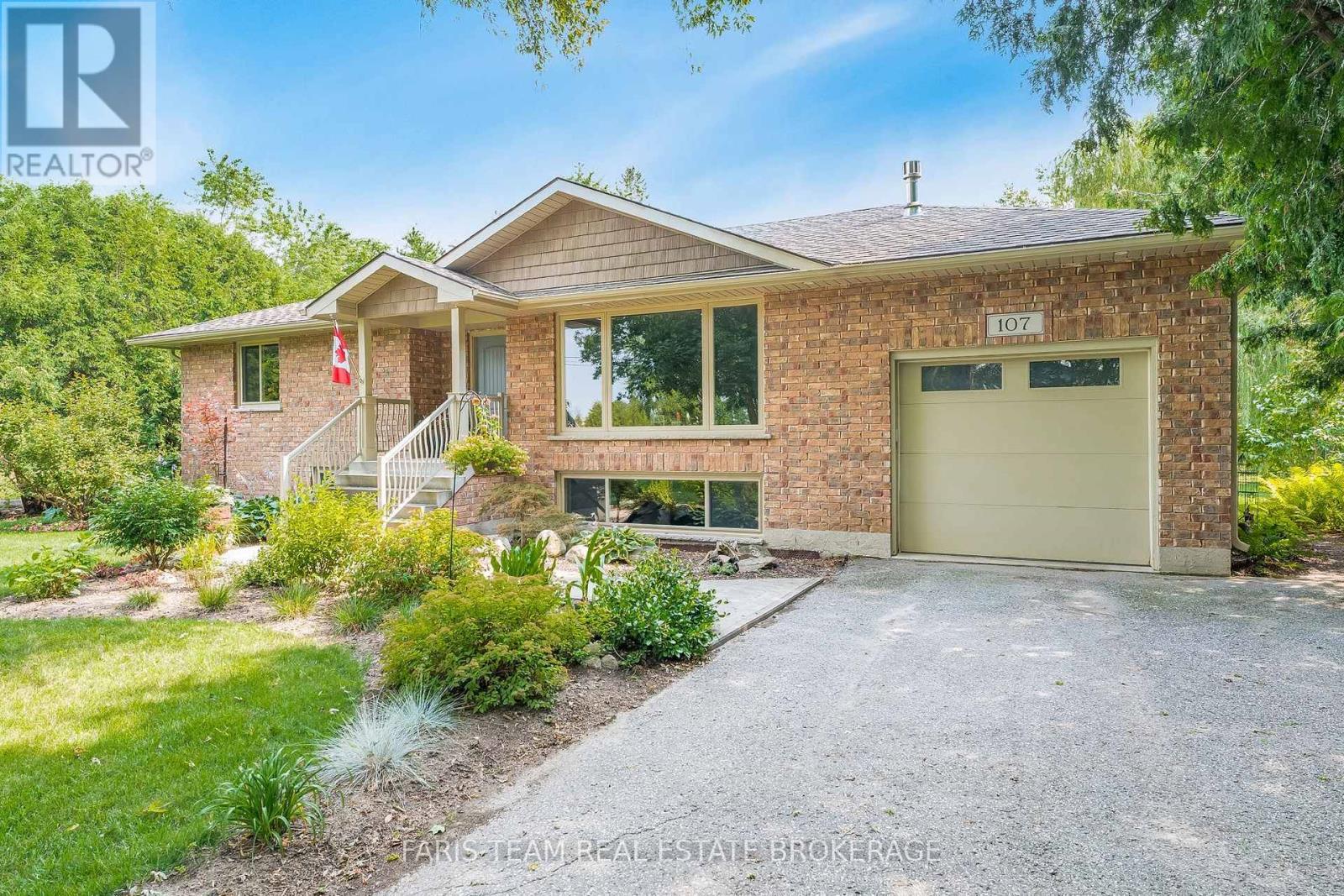 107 George Street, Clearview (Creemore), Ontario  L0M 1G0 - Photo 1 - S13858670