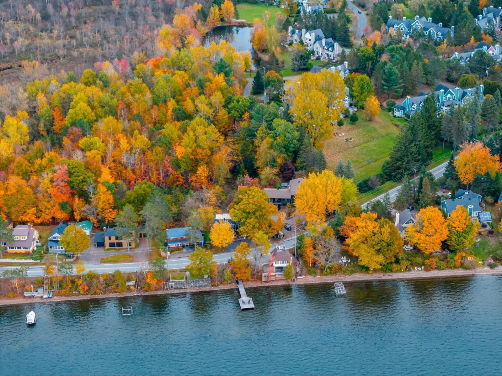 412 Ch. Lakeside Lac-Brome Quebec Canada J0E1R0 2