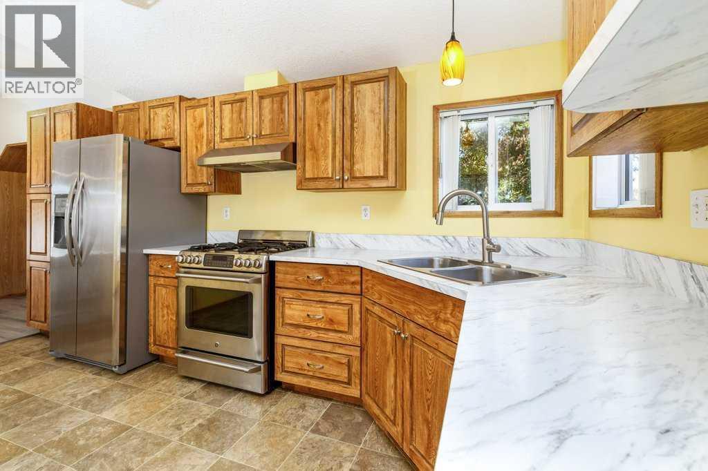 5119 48 Avenue, Sylvan Lake, Alberta T4S 1G6 - Photo 7 - A2349407