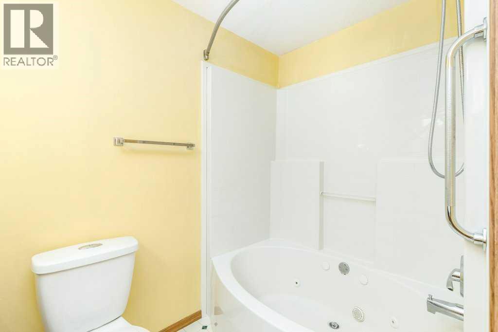 5119 48 Avenue, Sylvan Lake, Alberta T4S 1G6 - Photo 23 - A2349407