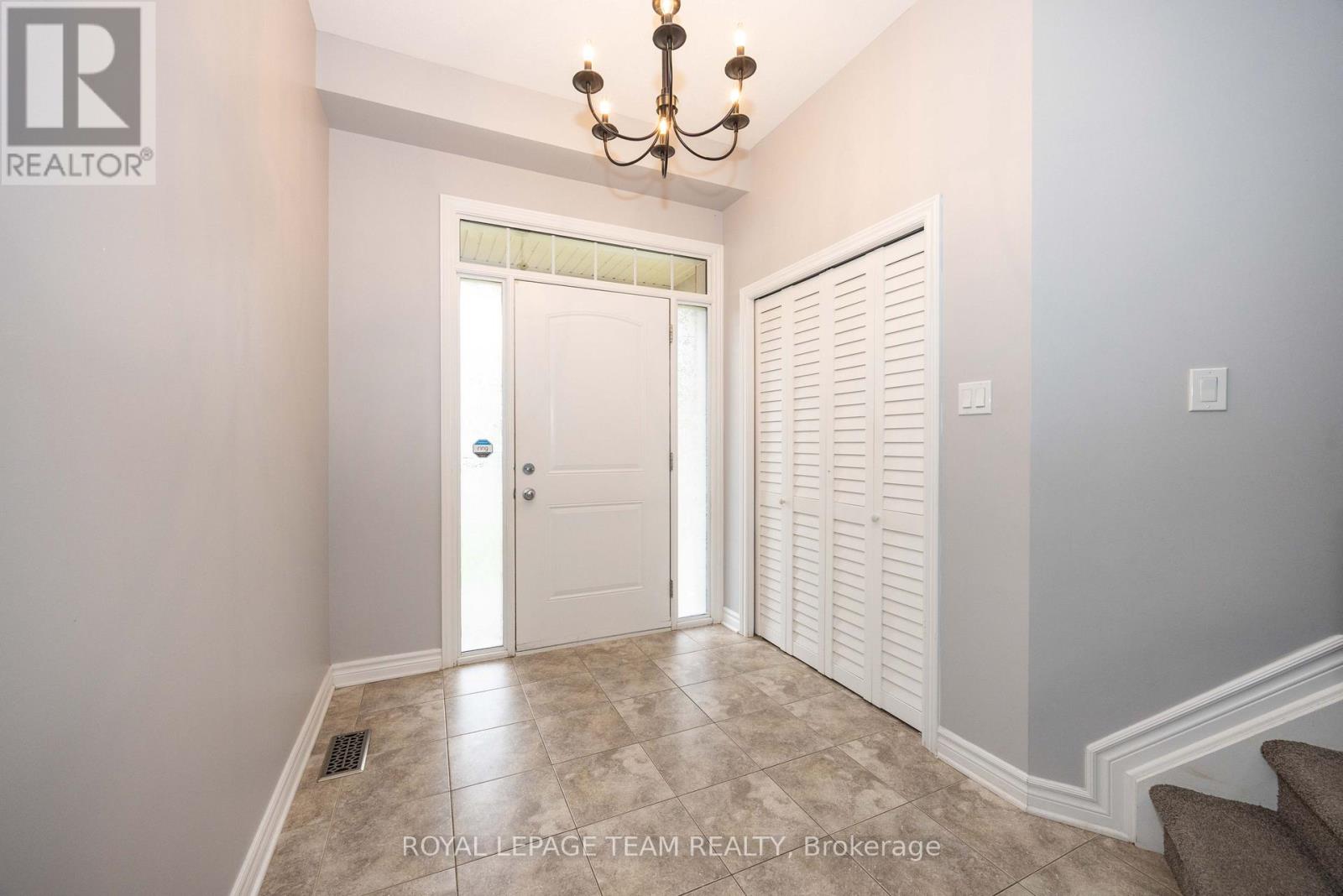 122 Highbury Park Drive S, Ottawa, Ontario  K2J 5Y1 - Photo 4 - X13858764