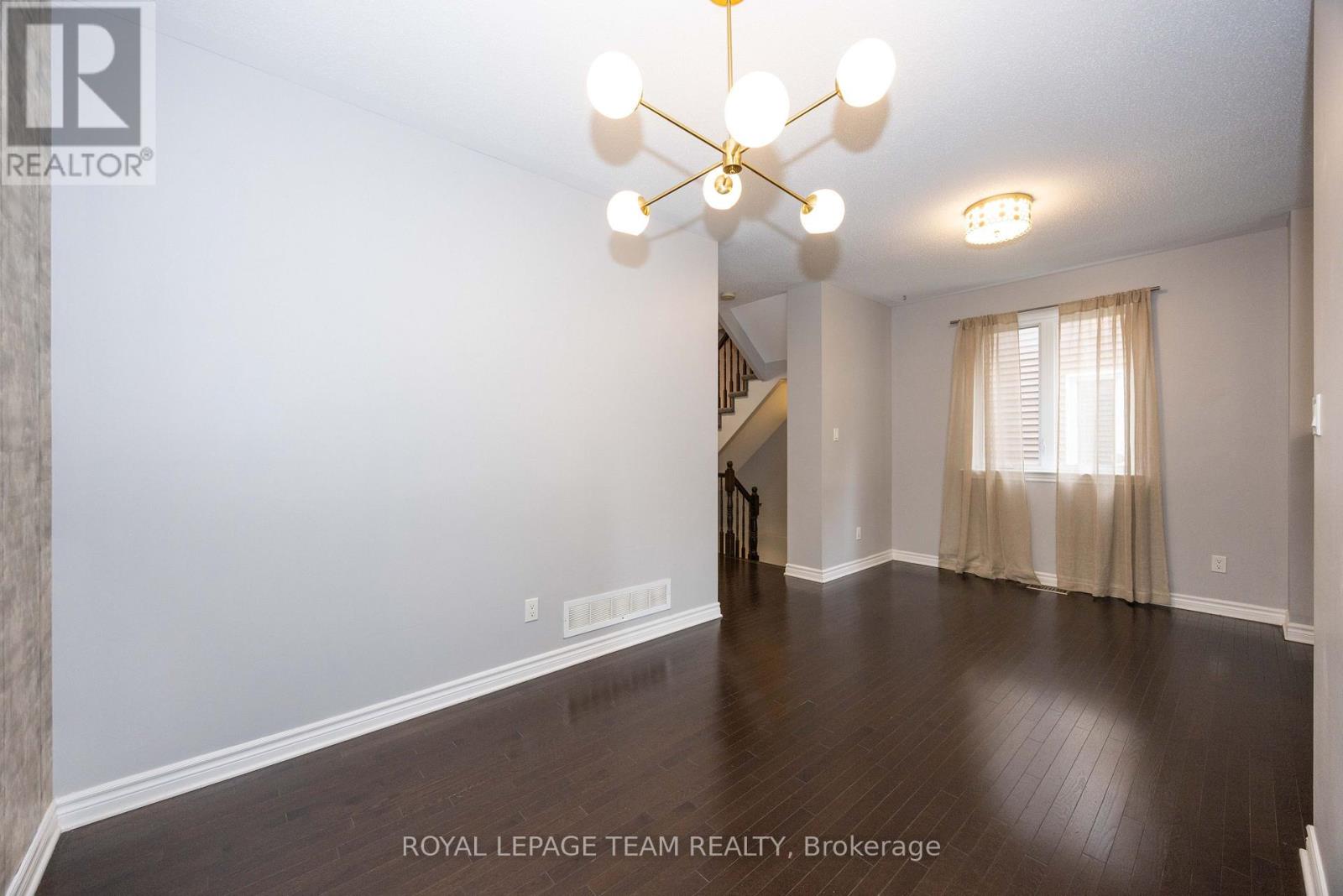 122 Highbury Park Drive S, Ottawa, Ontario  K2J 5Y1 - Photo 8 - X13858764