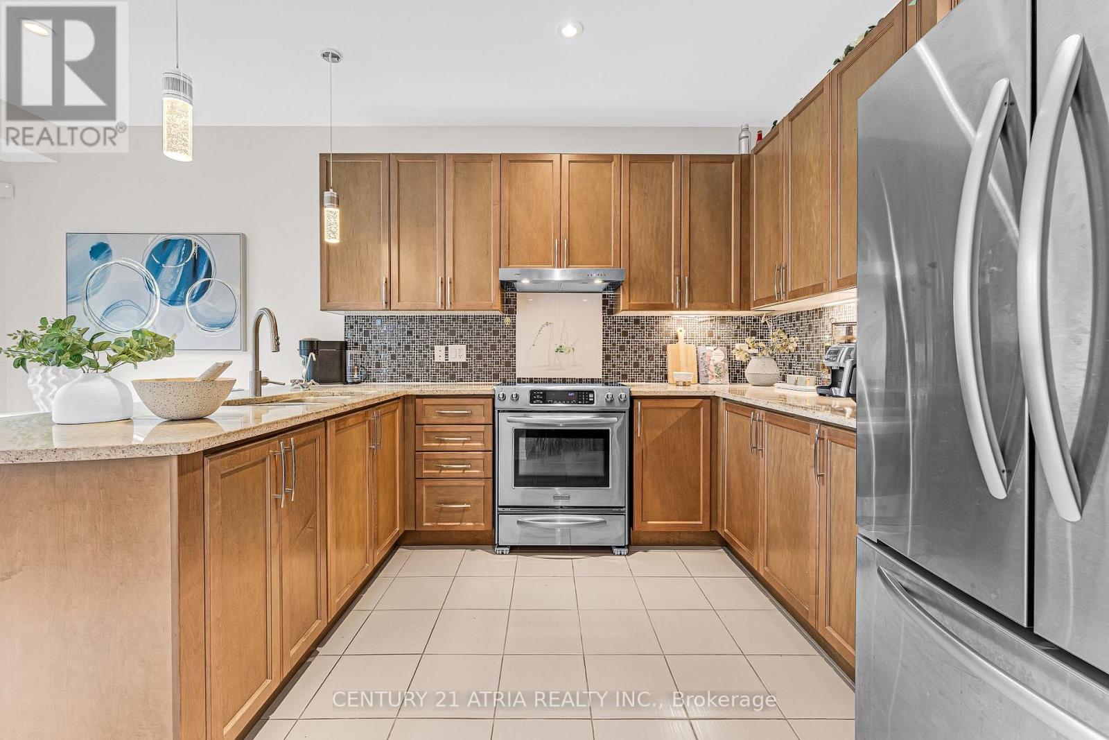 468 Kwapis Boulevard, Newmarket, Ontario  L3X 3K5 - Photo 5 - N13854220