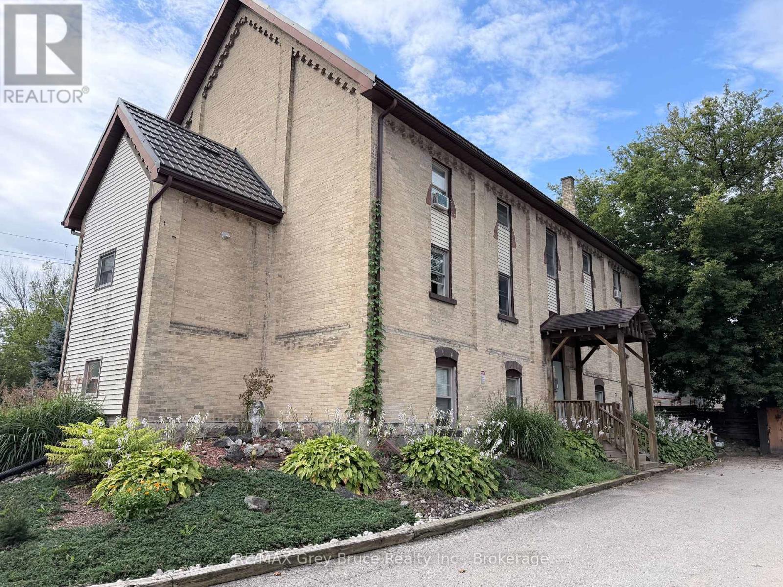 Unit 5 - 108 Queen Street N, West Grey, Ontario  N0G 1R0 - Photo 1 - X13858732