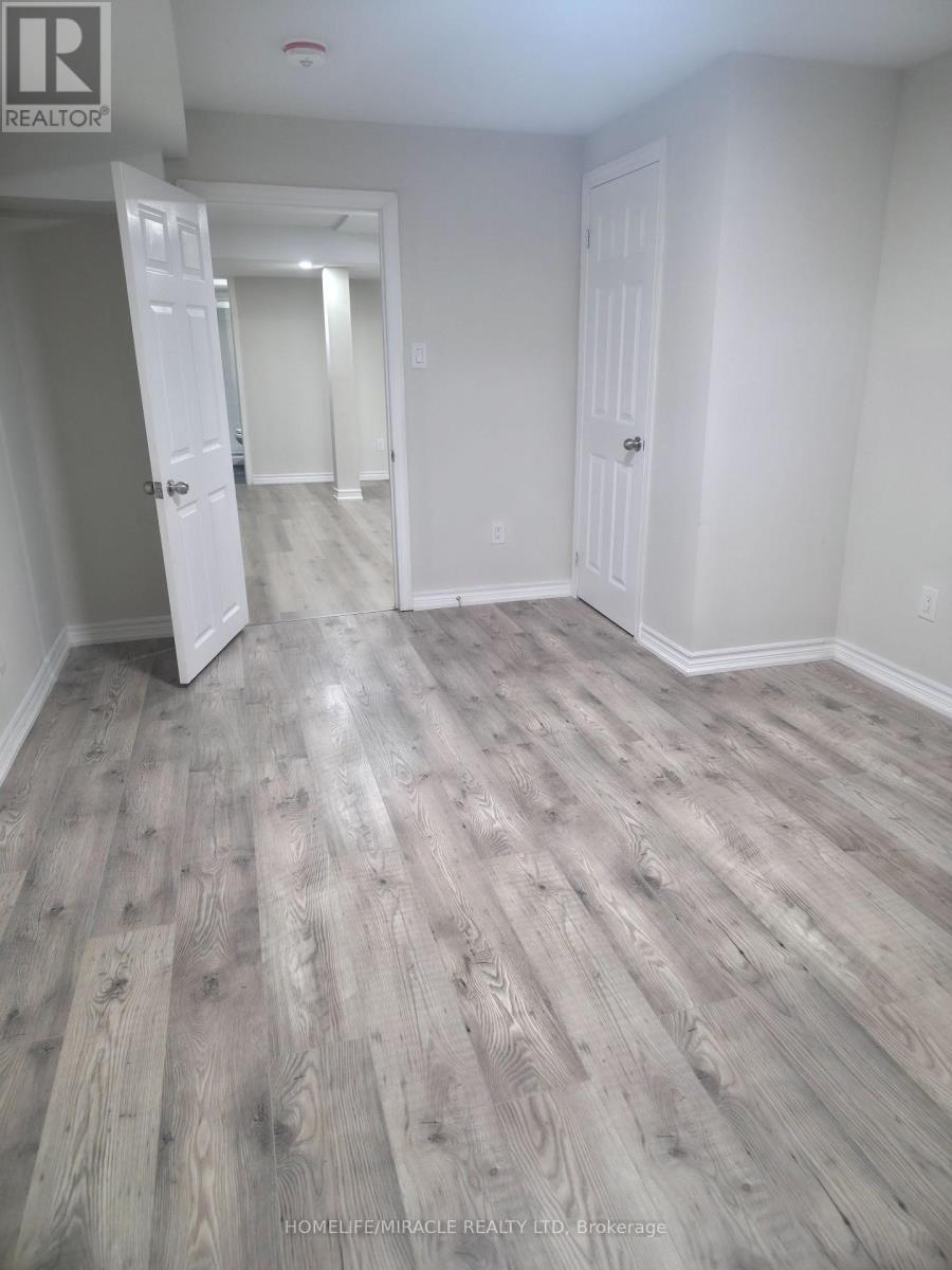 Bsmt - 1022 Glenbourne Drive, Oshawa, Ontario  L1K 2P9 - Photo 9 - E13858724