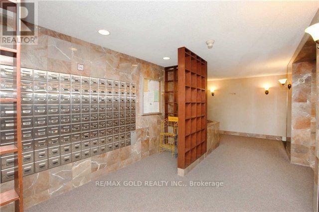 1501 - 5 Lisa Street, Brampton, Ontario  L6T 4T4 - Photo 3 - W13858714