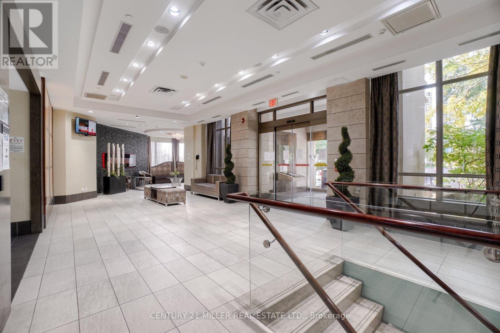 1203 - 310 Burnhamthorpe Road W, Mississauga, Ontario  L5B 3Y5 - Photo 4 - W13858726