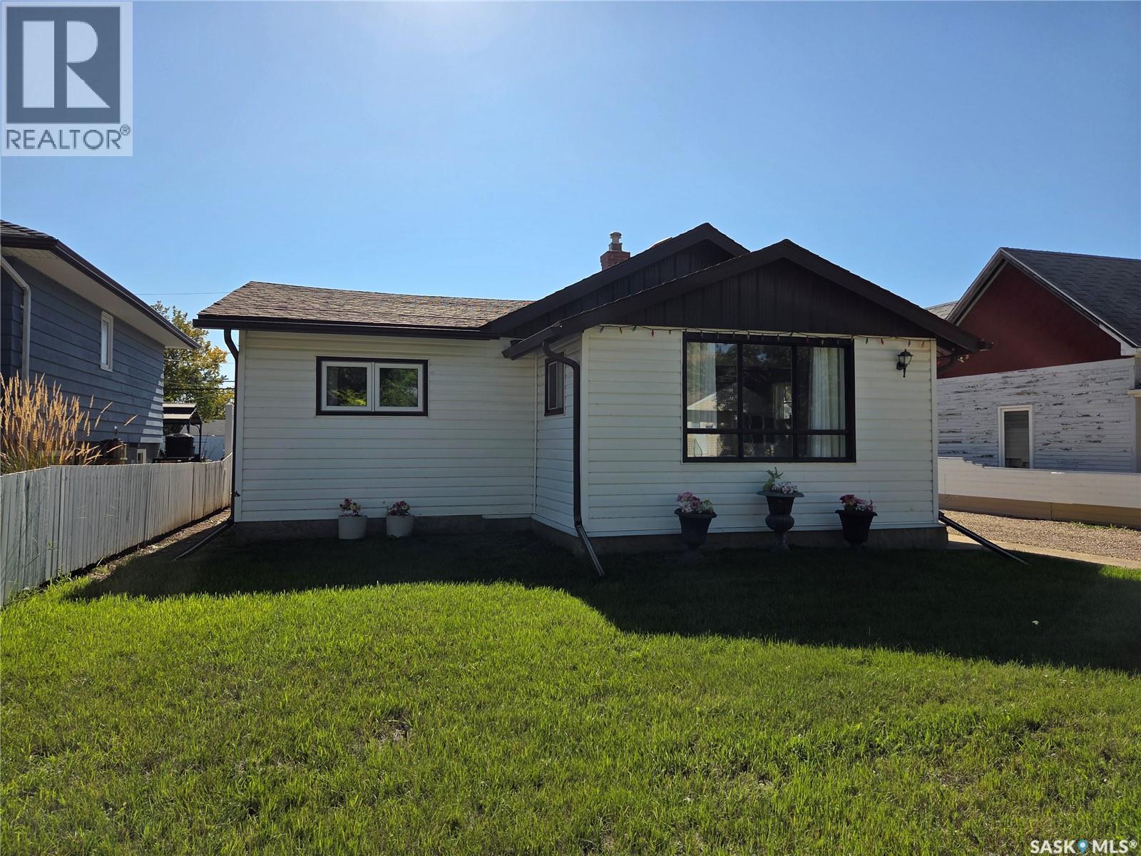 817 Stadacona STREET E, Moose Jaw, Saskatchewan