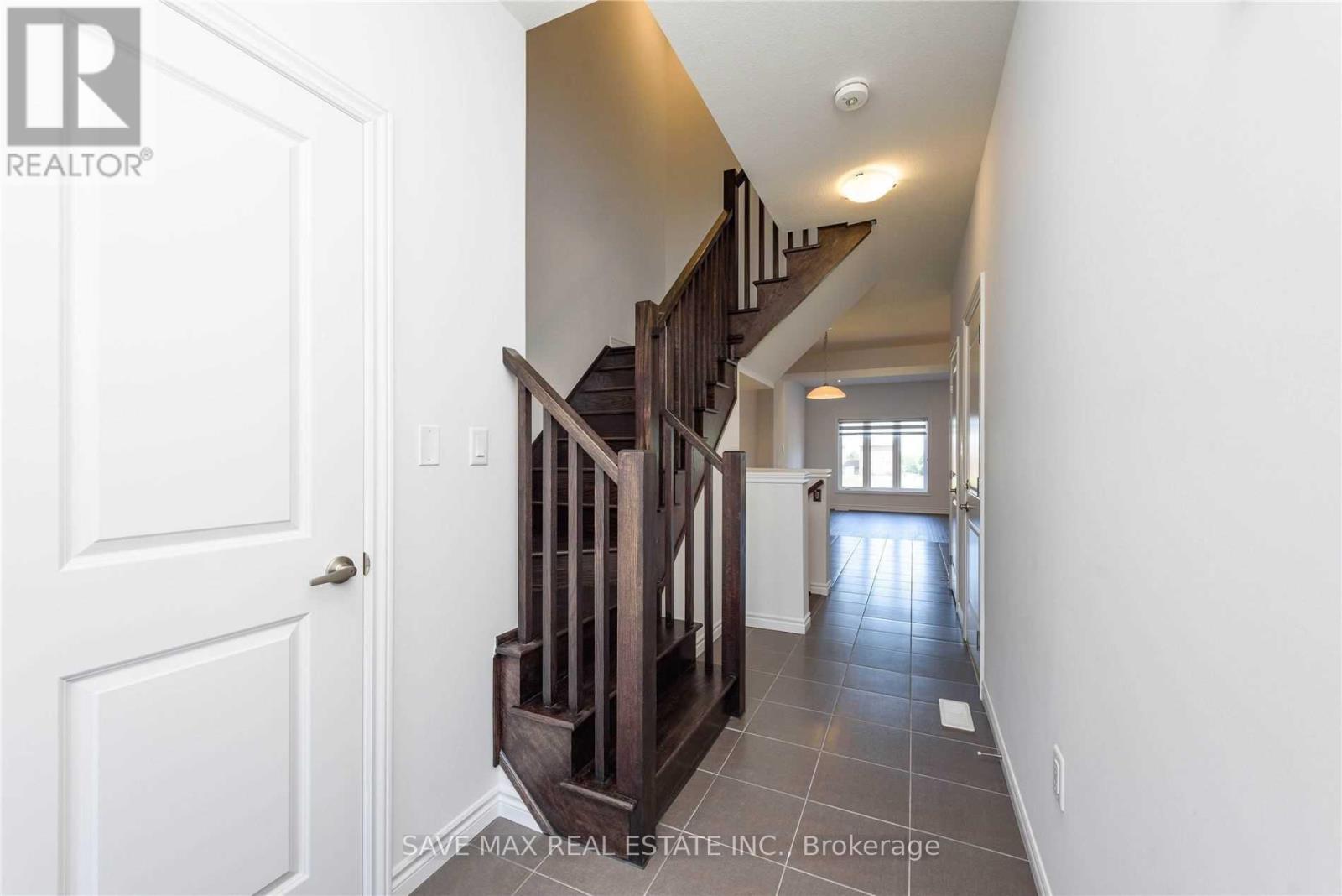 4873 Connor Drive, Lincoln, Ontario  L3J 0S6 - Photo 5 - X13858760
