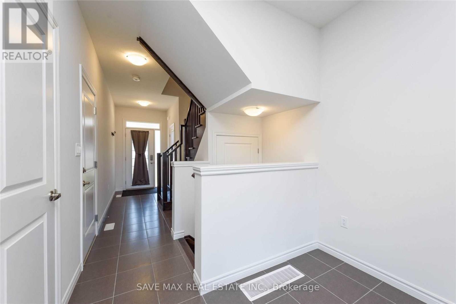 4873 Connor Drive, Lincoln, Ontario  L3J 0S6 - Photo 6 - X13858760