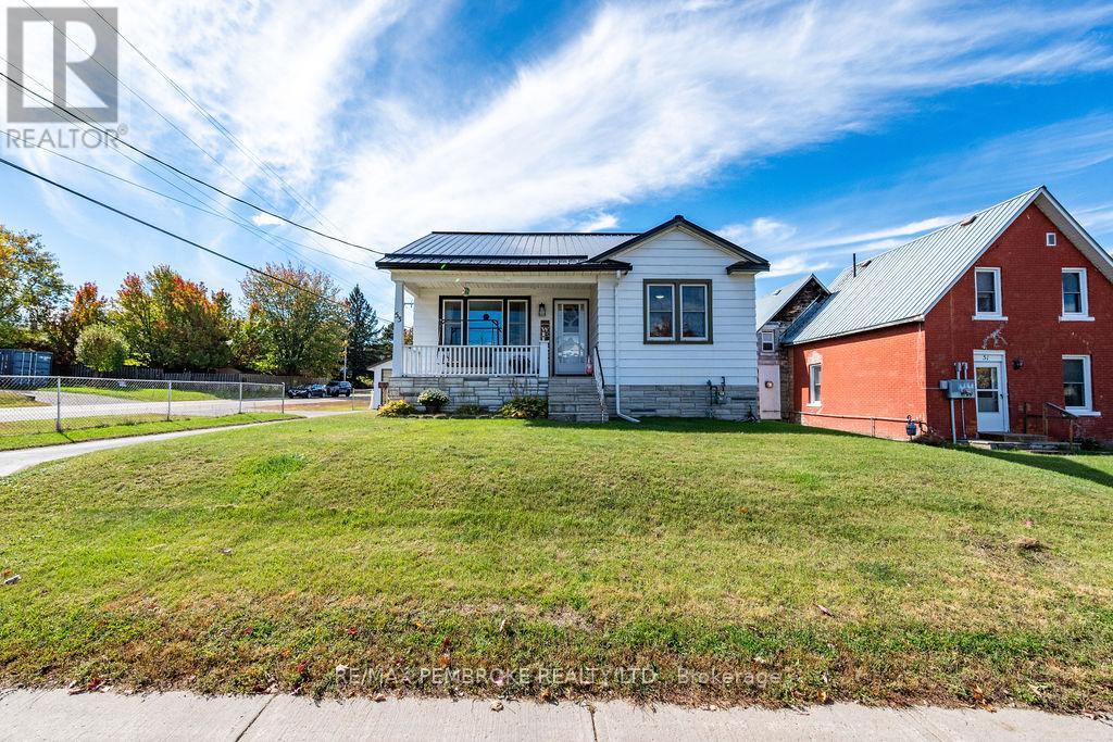 53 DORAN STREET, Petawawa, Ontario