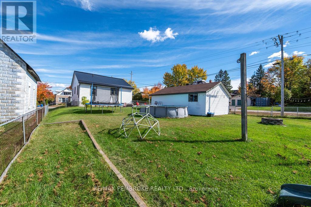53 Doran Street, Petawawa, Ontario  K8H 1R1 - Photo 34 - X13858808