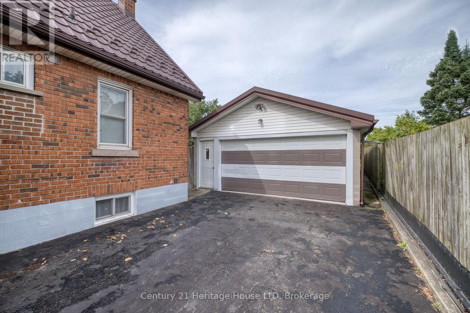 6791 Dunn Street, Niagara Falls, Ontario  L2G 2R3 - Photo 4 - X13858792