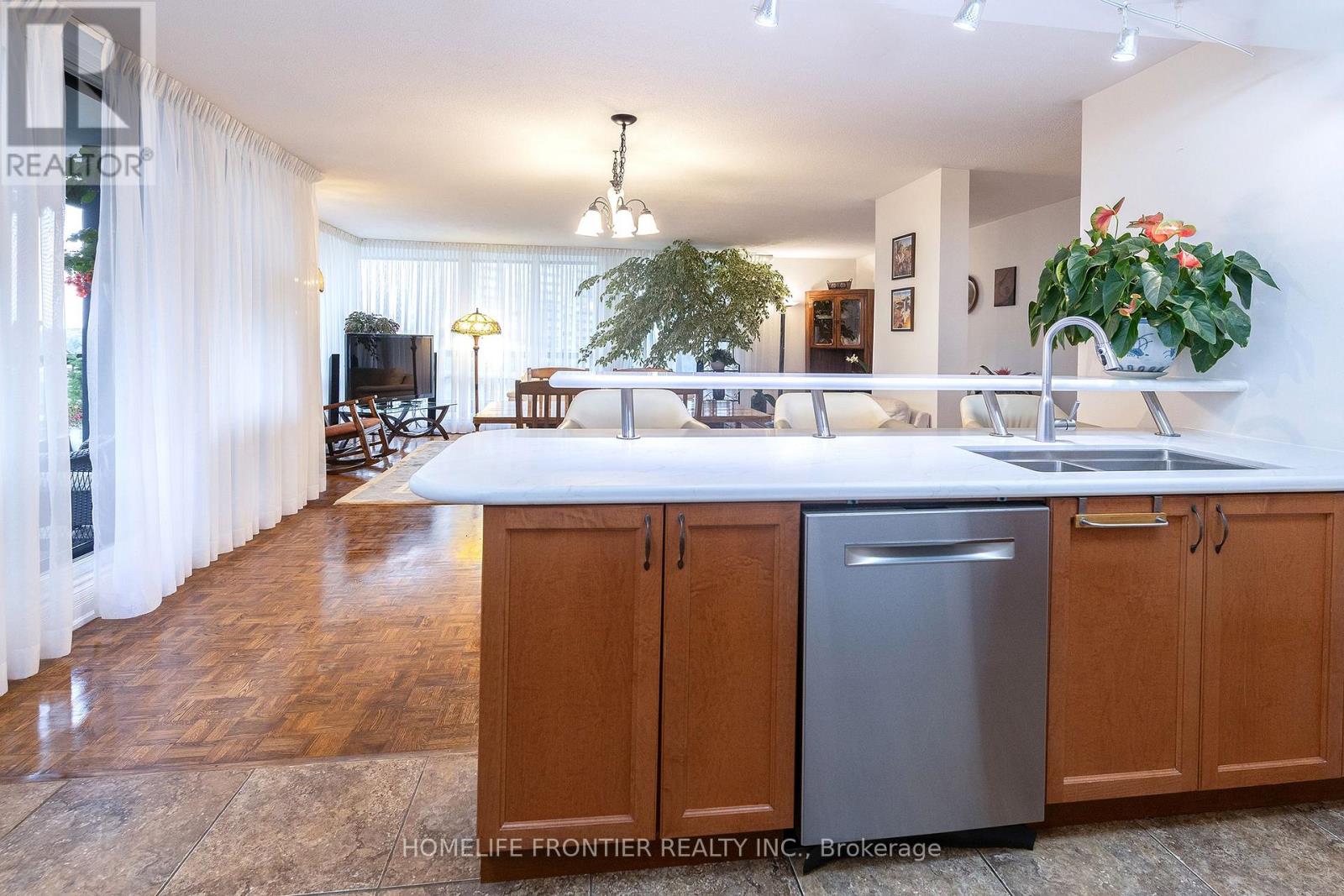 706 - 115 Antibes Drive, Toronto, Ontario  M2R 2Y9 - Photo 17 - C13858798