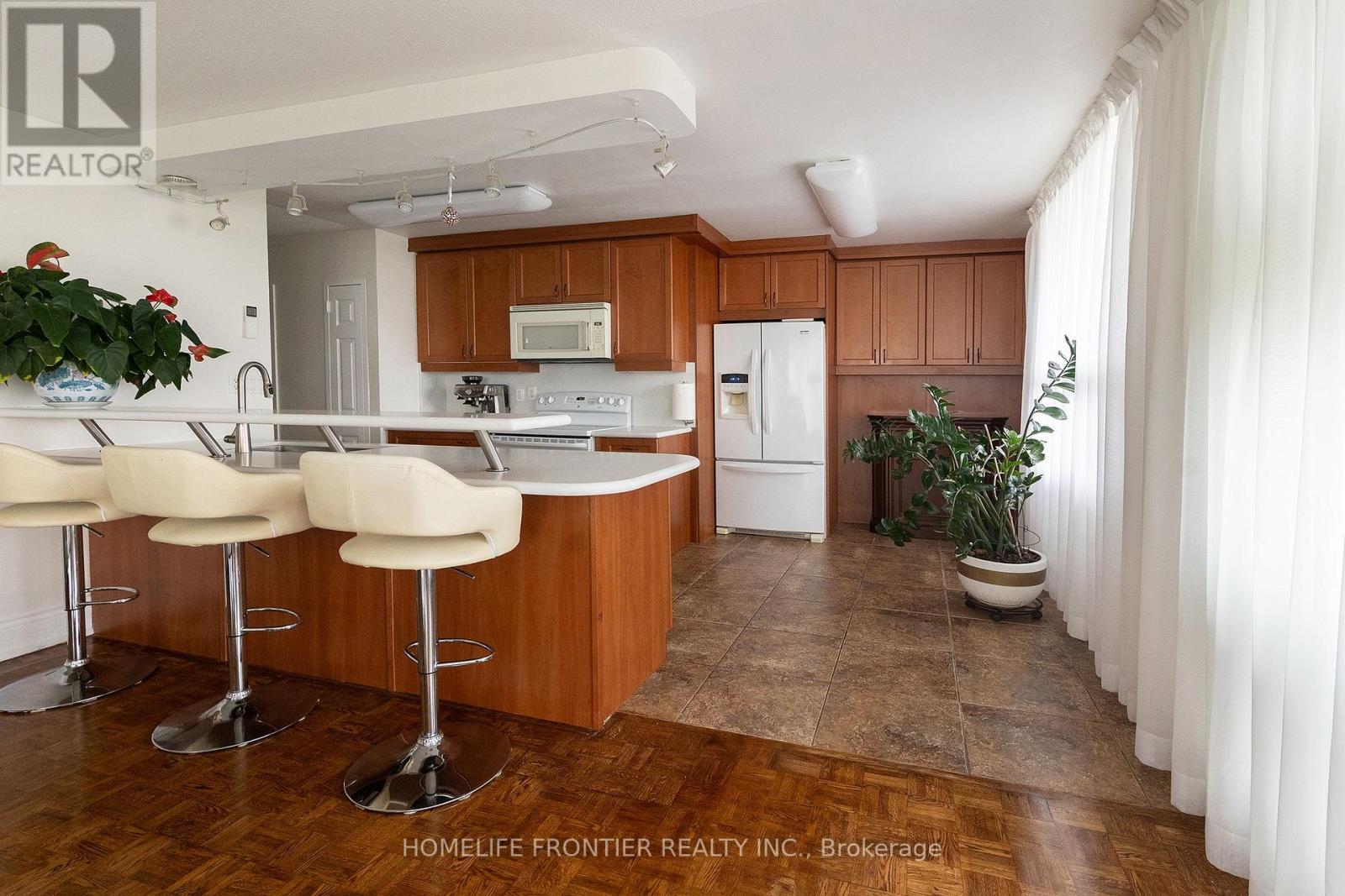 706 - 115 Antibes Drive, Toronto, Ontario  M2R 2Y9 - Photo 34 - C13858798