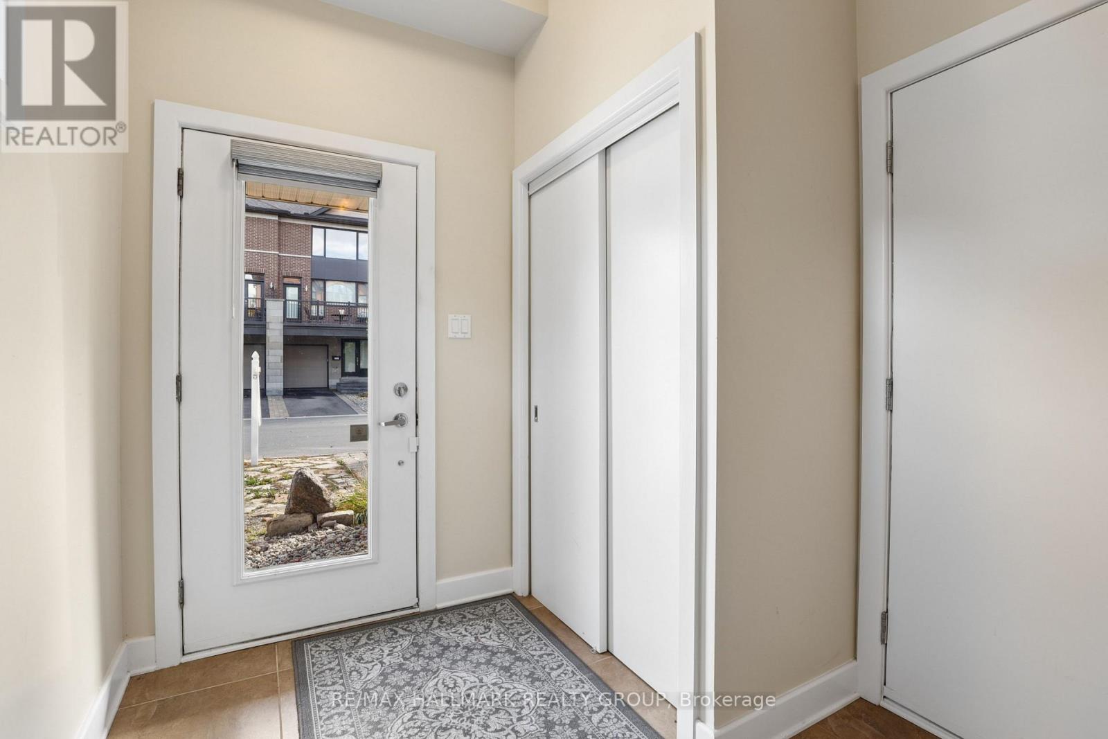 51 Drouin Avenue, Ottawa, Ontario  K1K 2A6 - Photo 3 - X13857366
