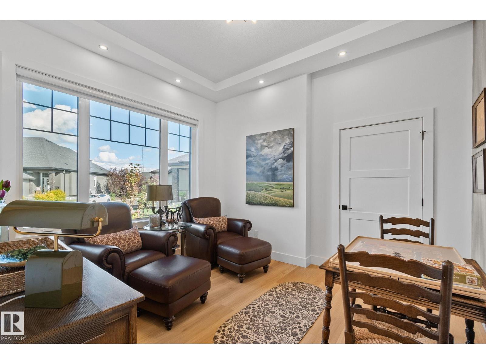 #7 20425 93 AV NW