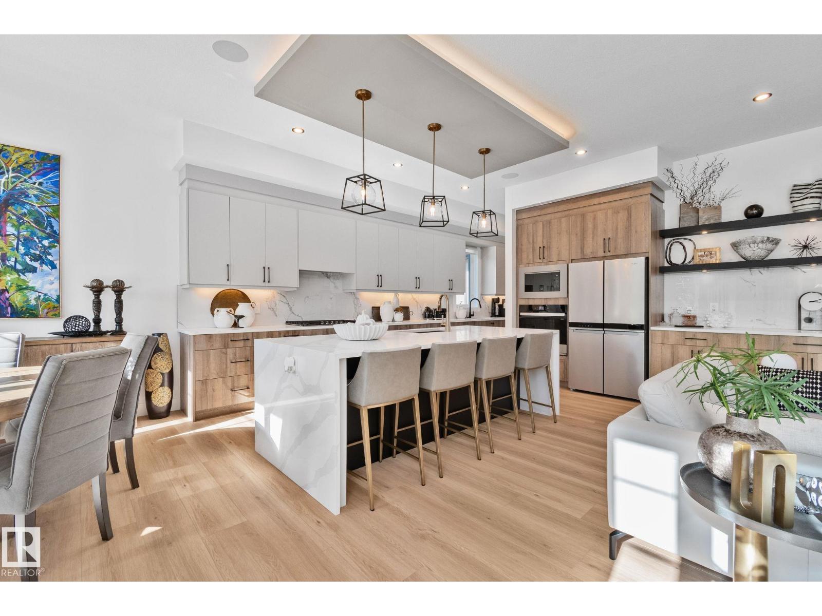 #7 20425 93 AV NW